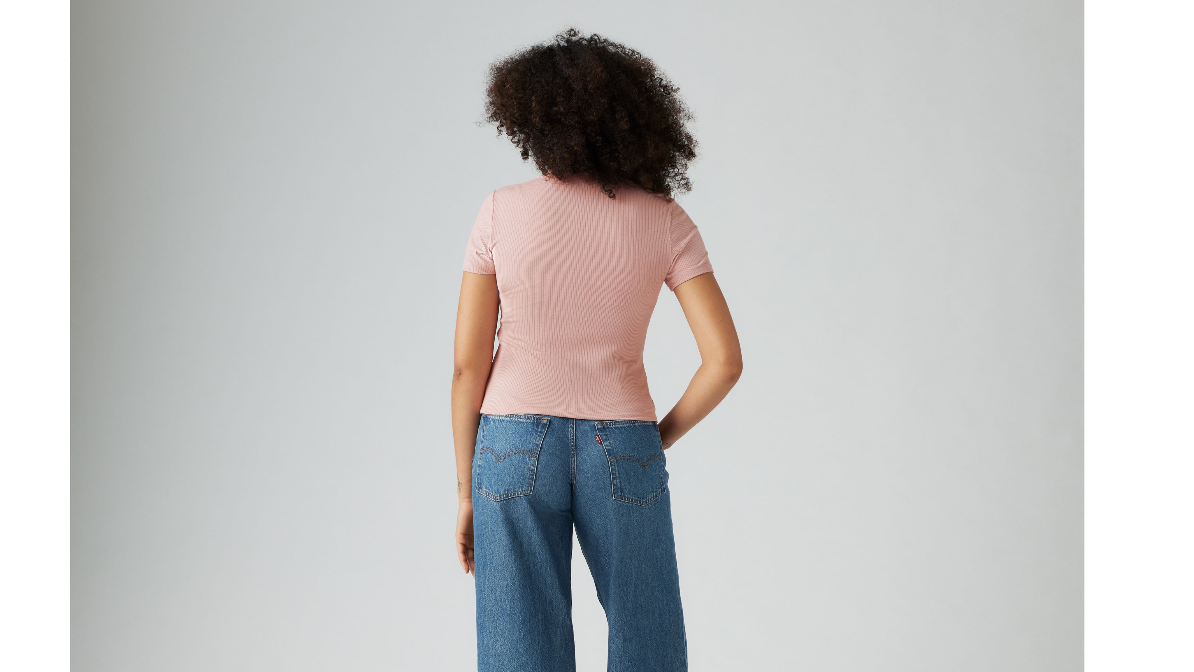A73200007-back-pdp?$onmodelback$
