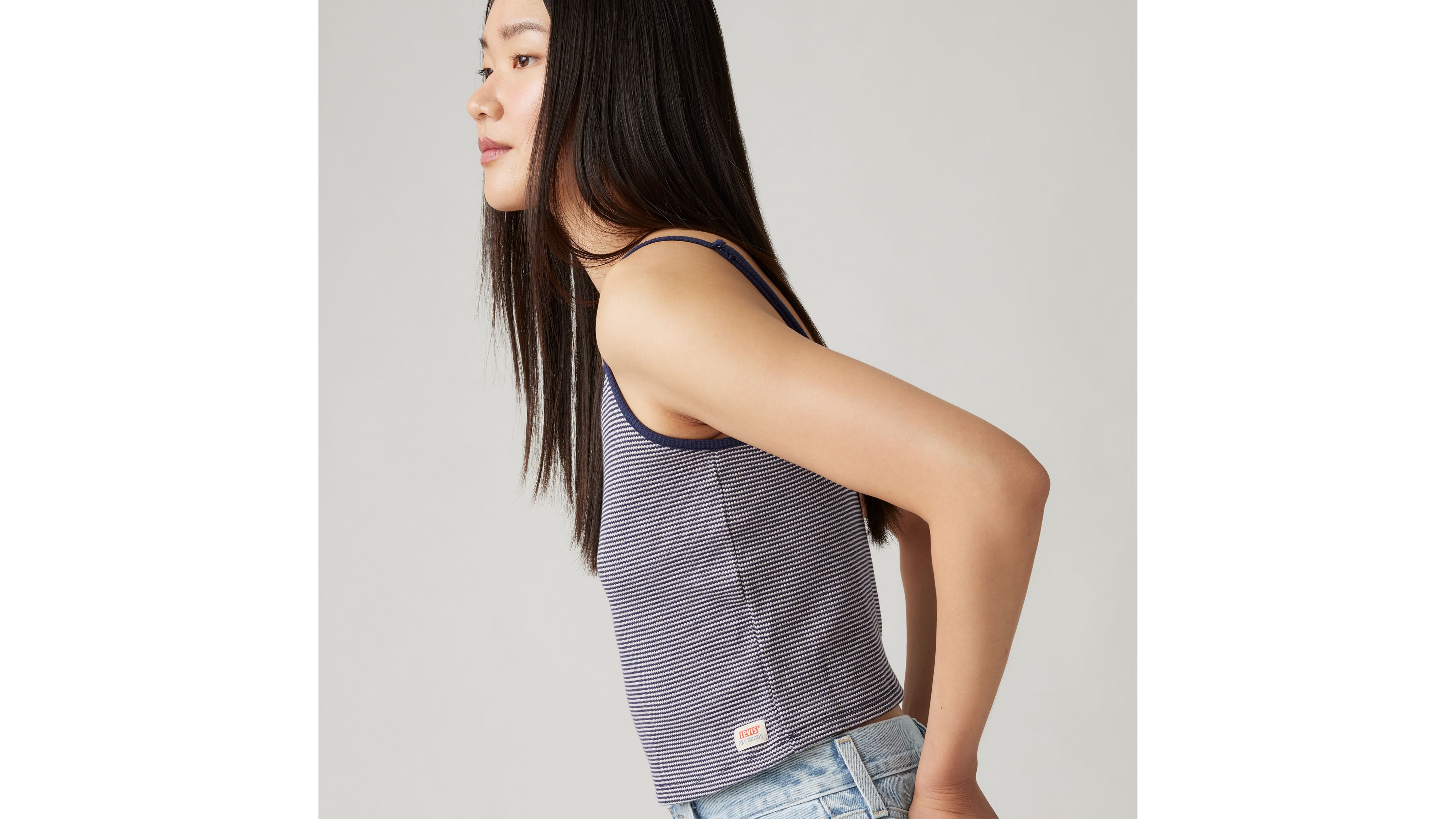 Wesley　オリーブ36 Graphic Essential Racer Tank - Blue | Levi's® US