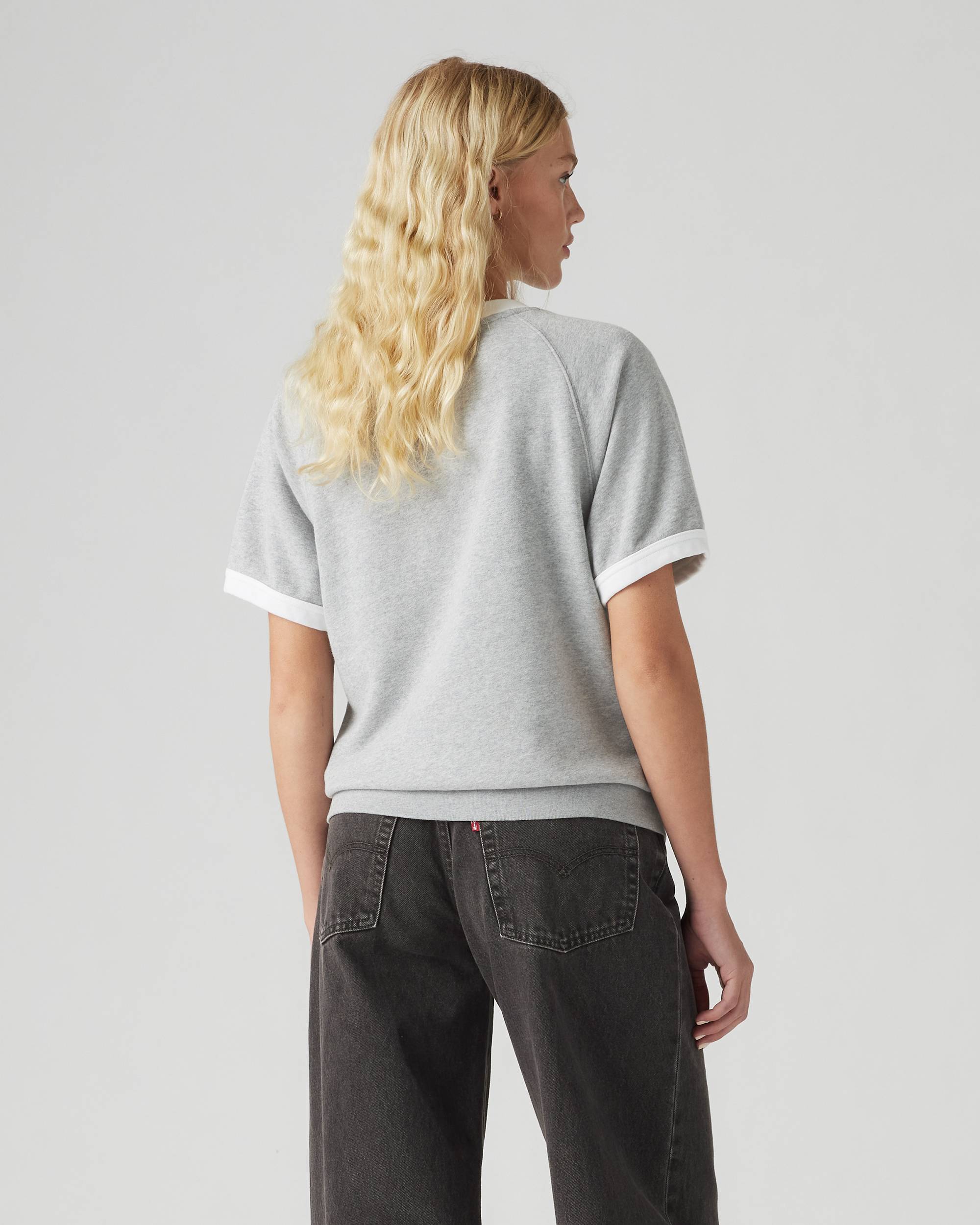 Graphic Marina Short Sleeve Crewneck Sweatshirt - Grey Graphic Marina Short Sleeve Crewneck Sweatshirt - Grey