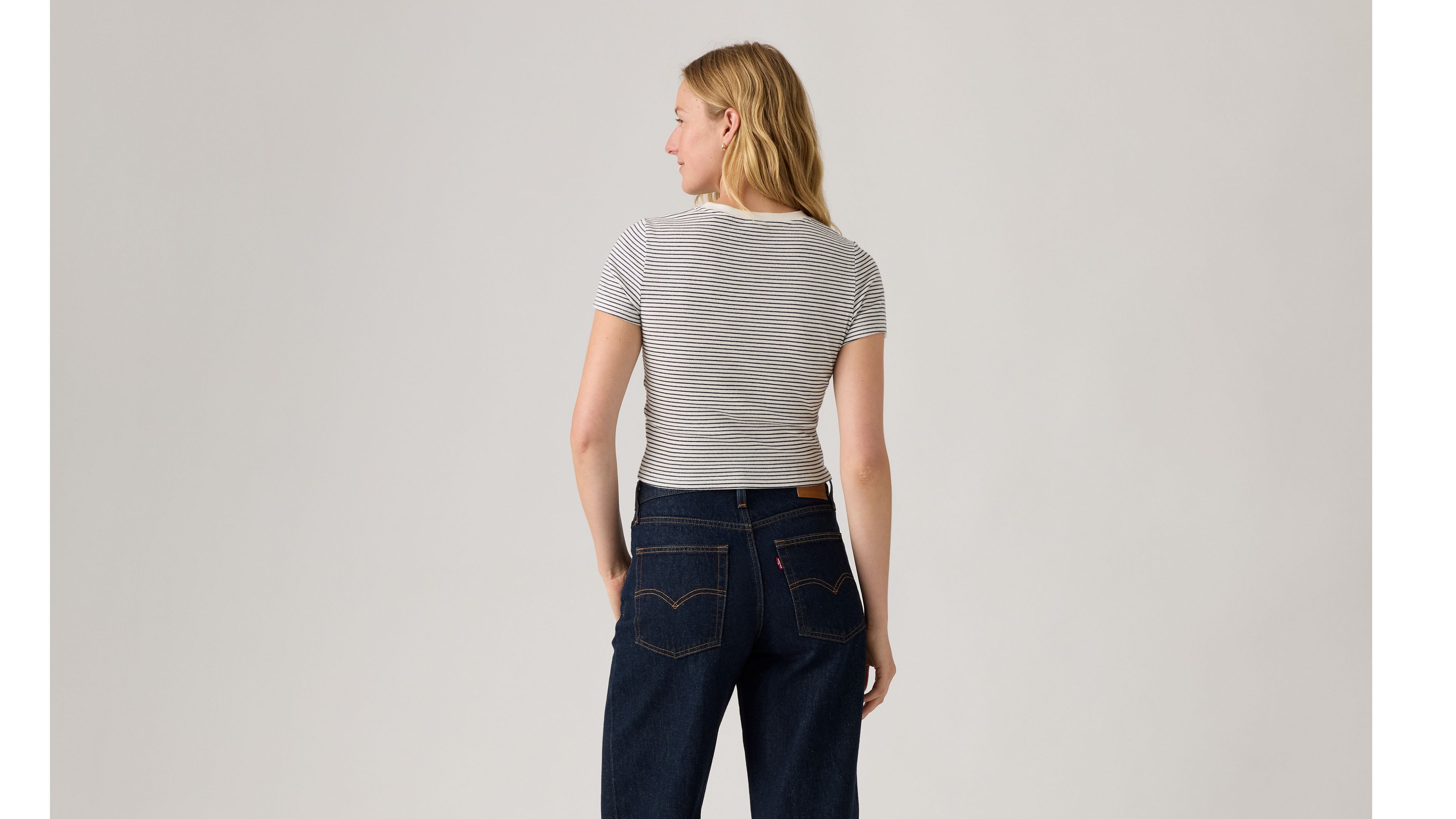 Essential Sporty Tee 3