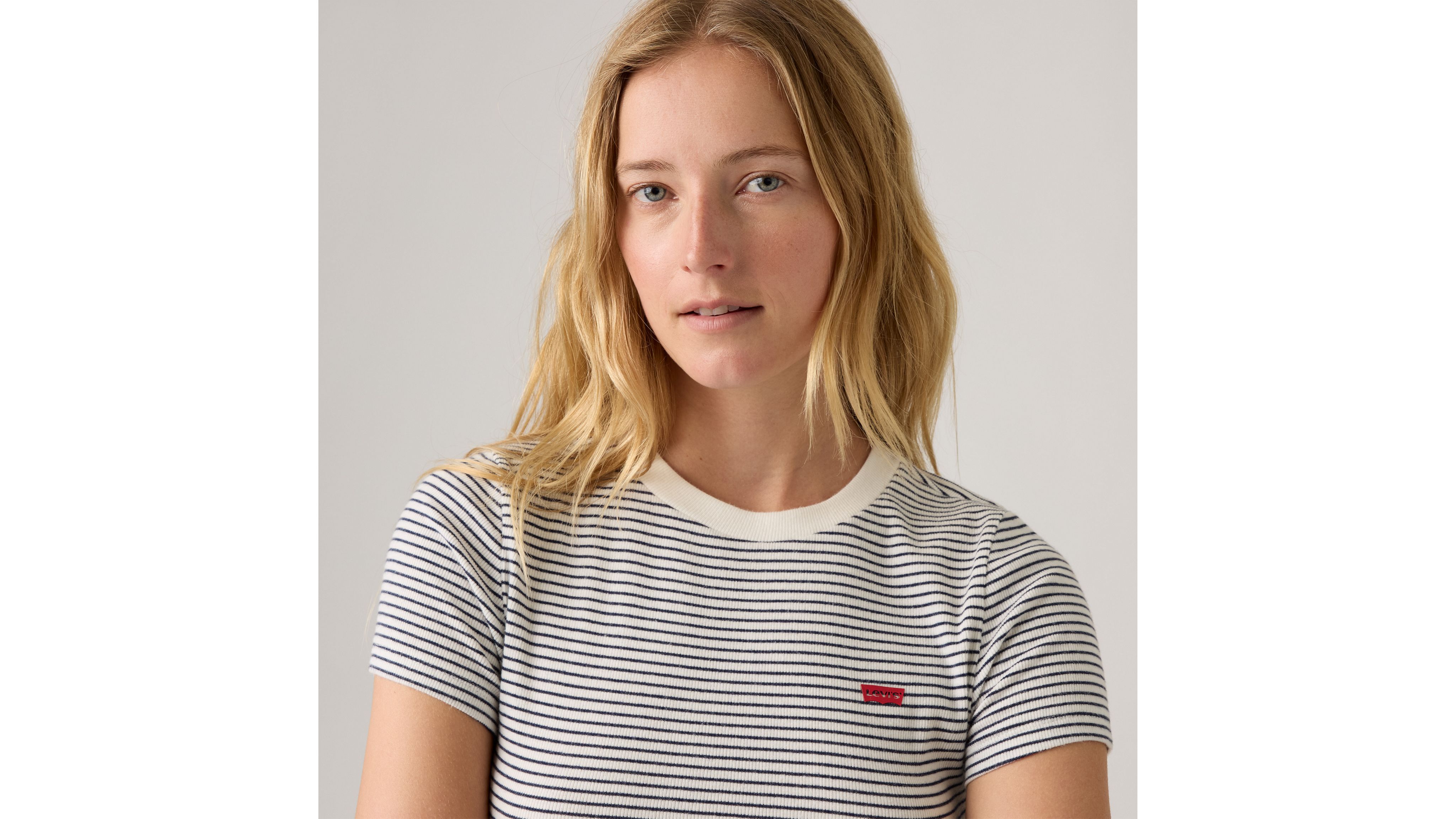 Essential Sporty Tee 4