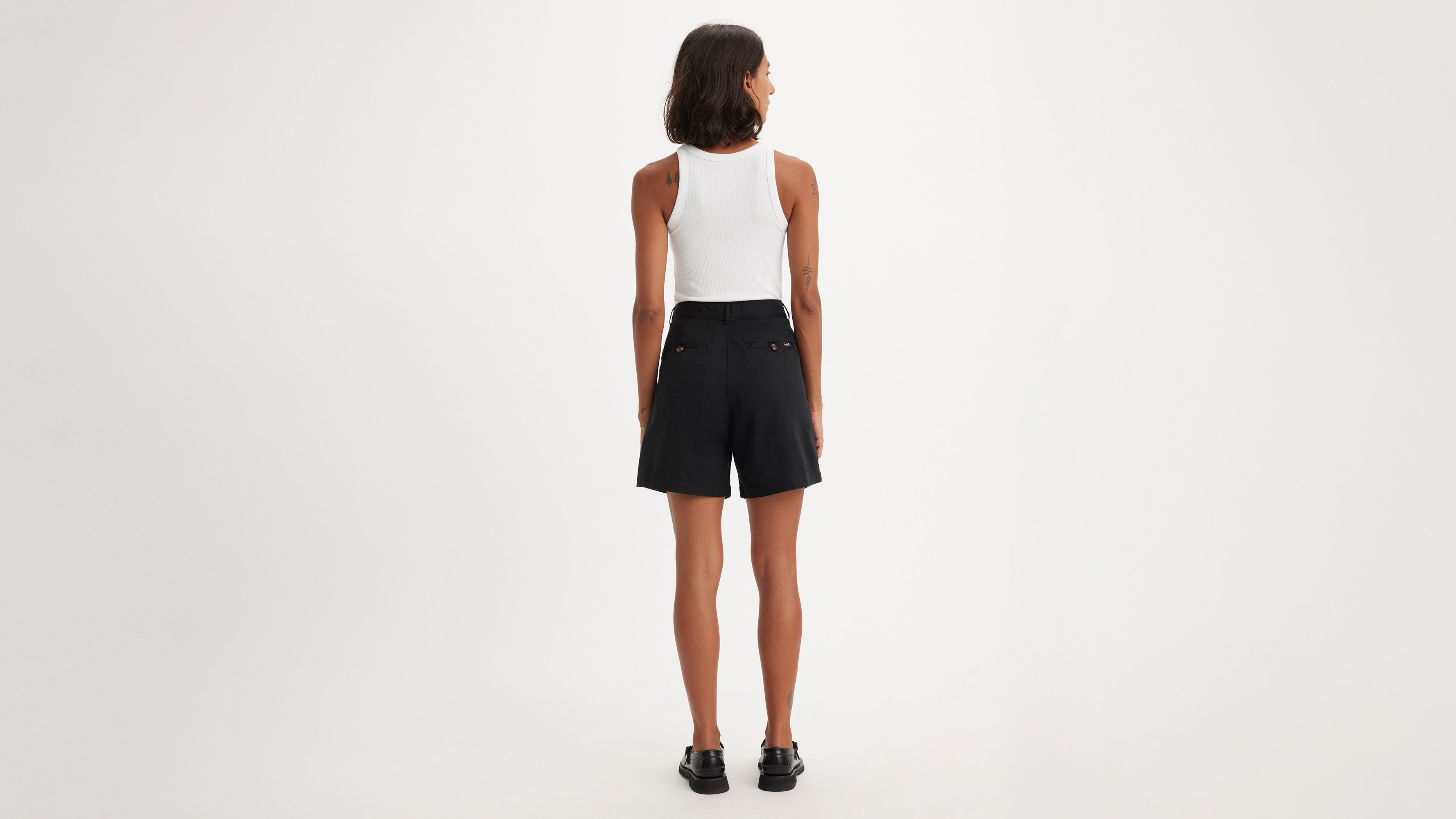 Pleated Women's Trouser Shorts - Tan | Levi's® US