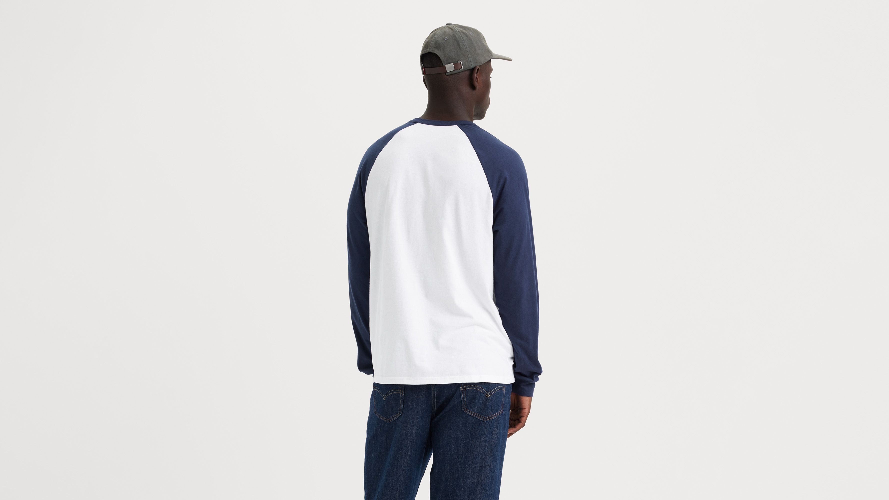 Long Sleeve Graphic Raglan T-shirt - White | Levi\'s® US