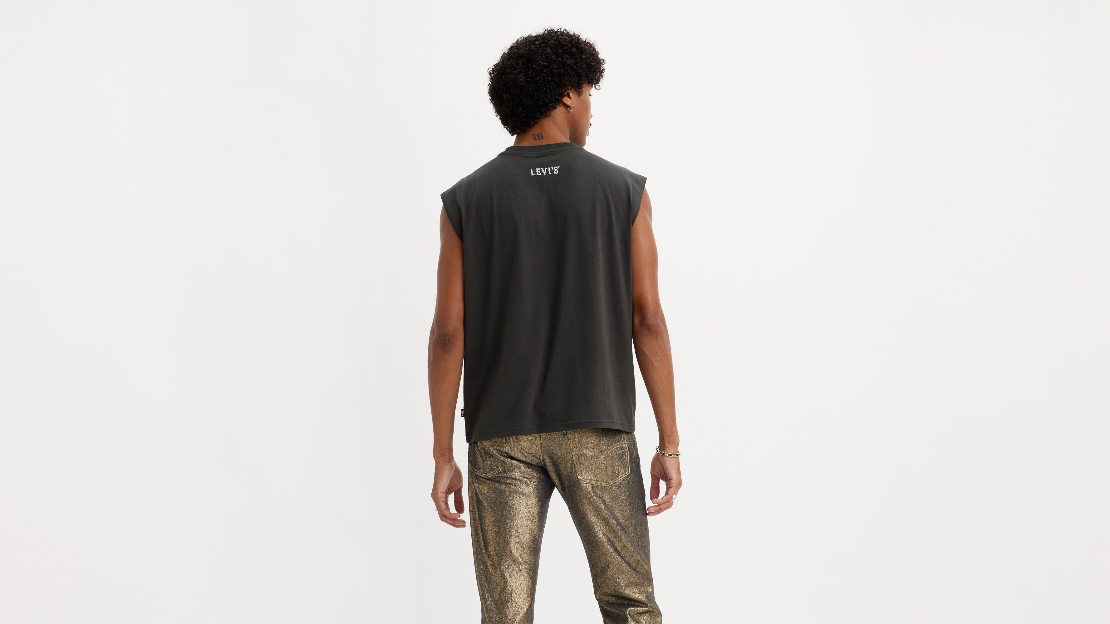 A79400000-back-pdp?$onmodelback$