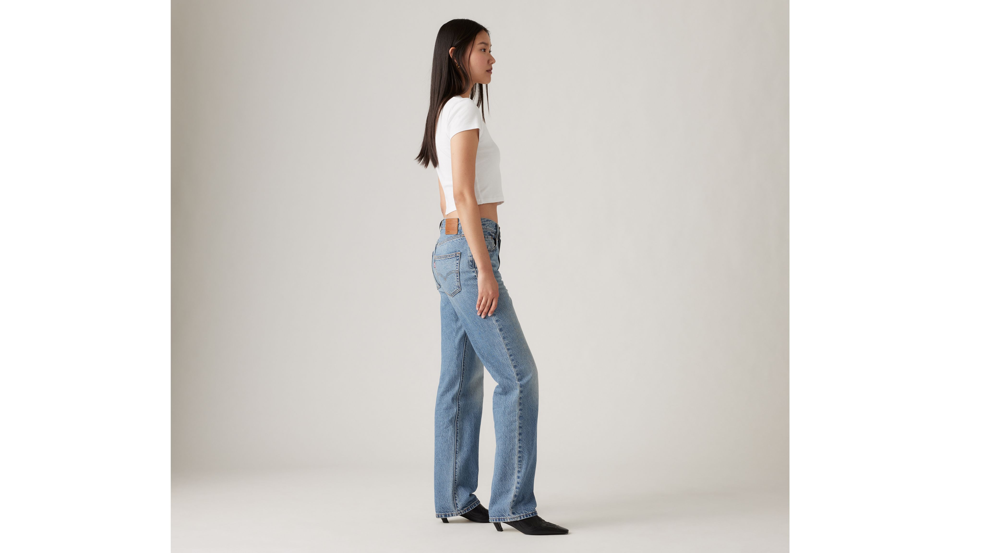 Lightweight hotsell levi jeans