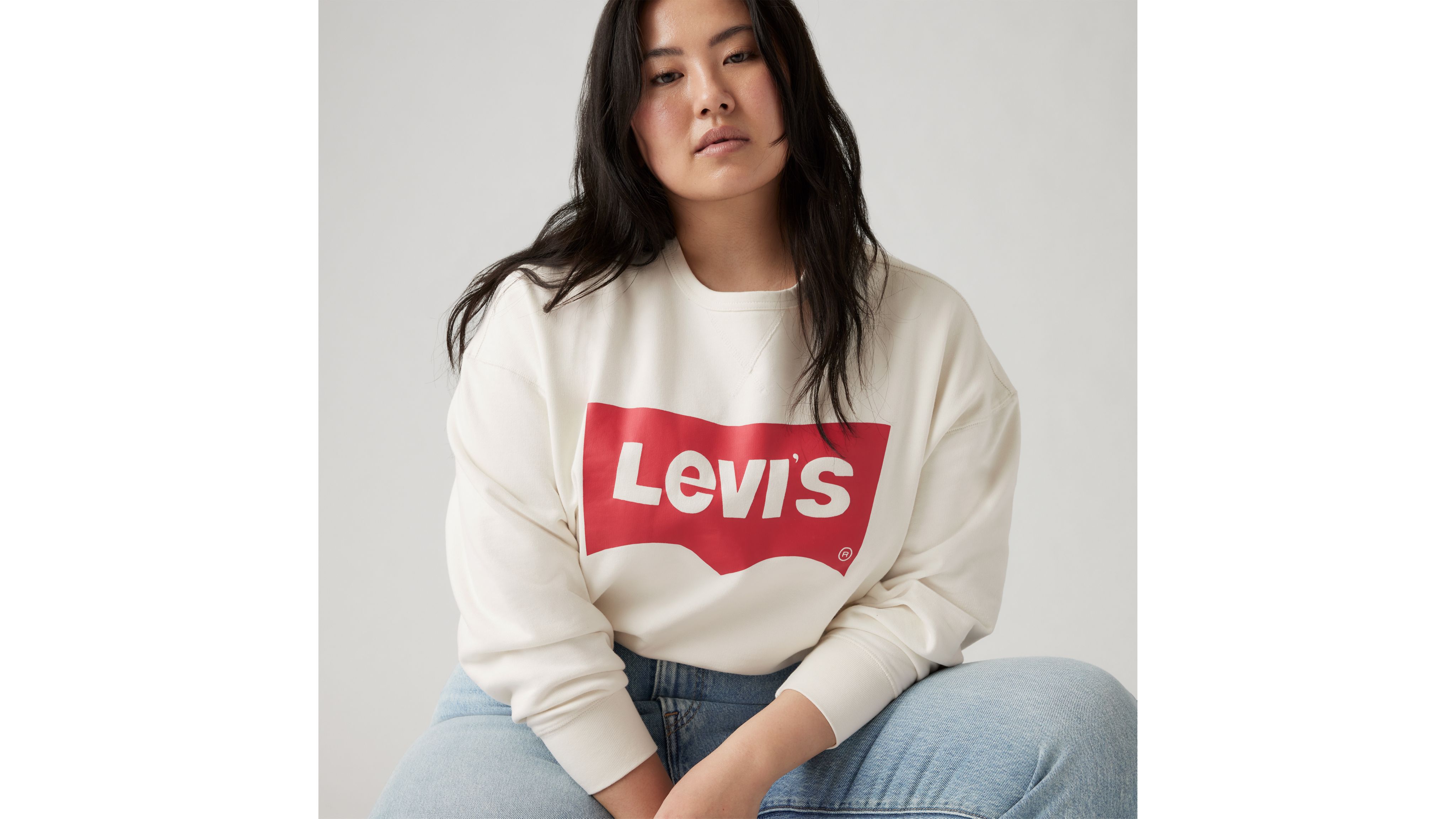 Graphic Signature Crewneck Sweatshirt (Plus Size) 1