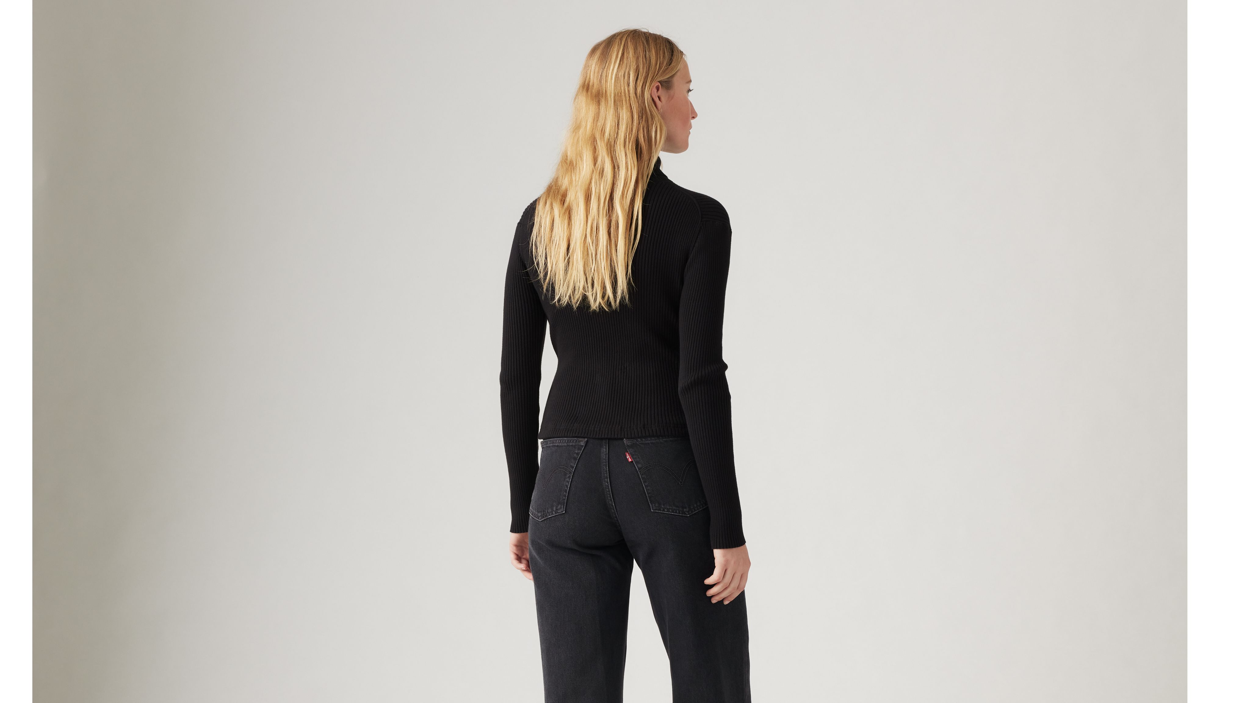 Tulip Turtleneck Sweater 3