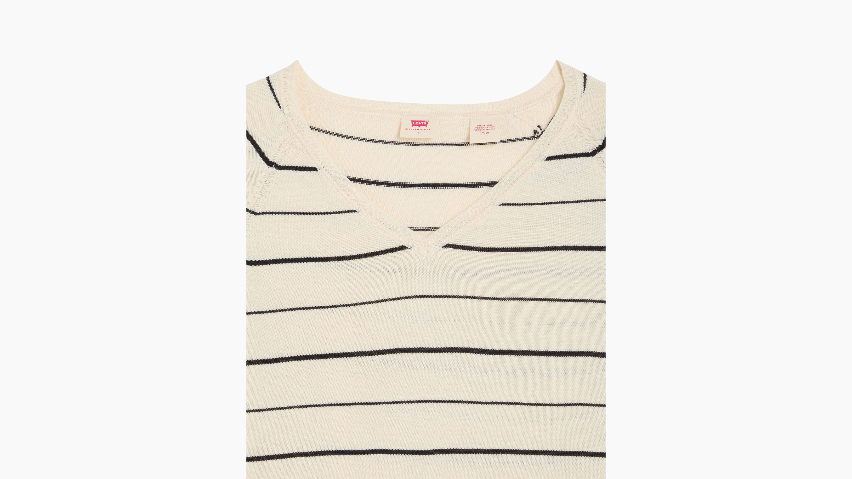 Petal V-Neck Sweater 7