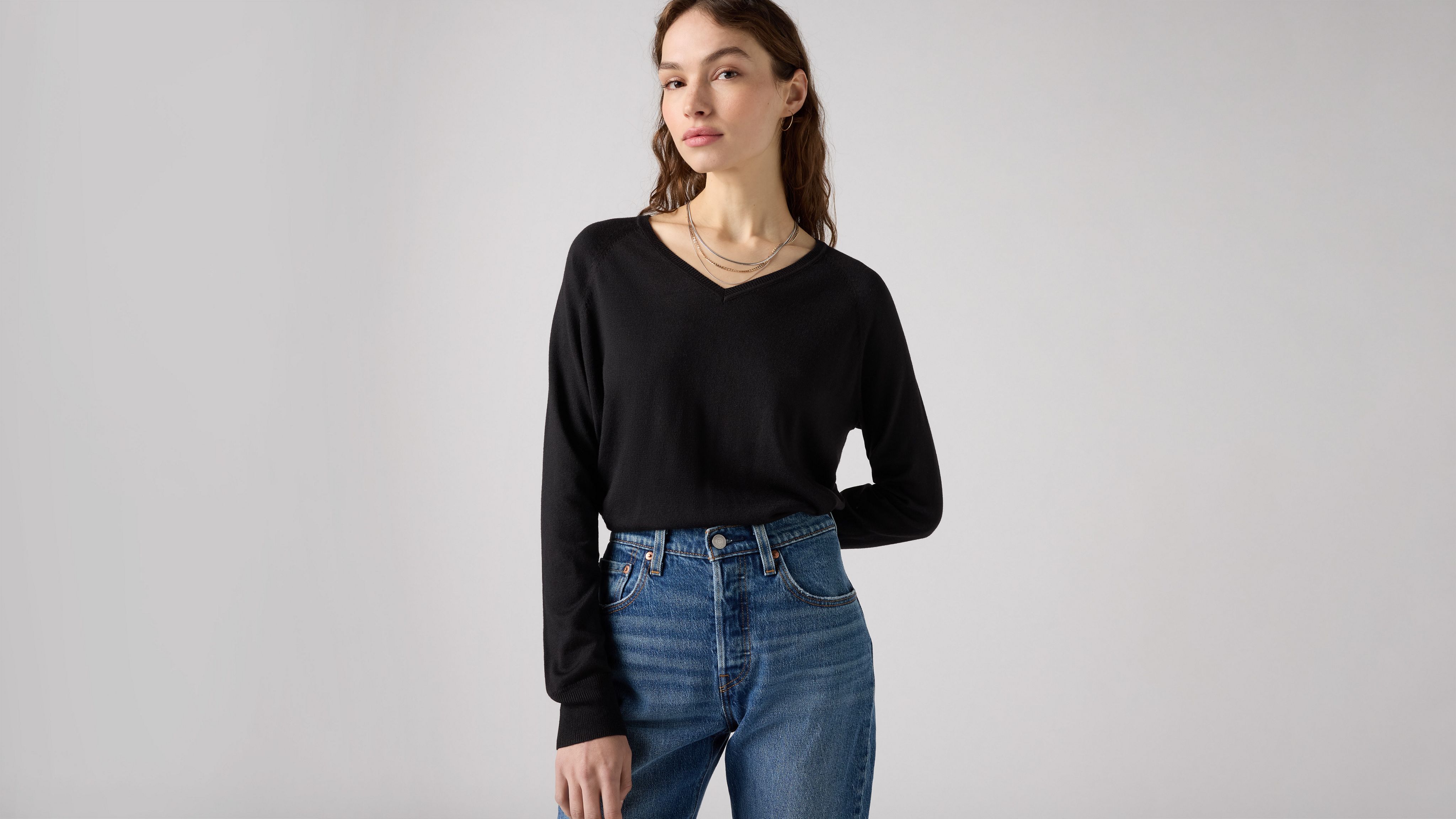 Petal V-Neck Sweater 1