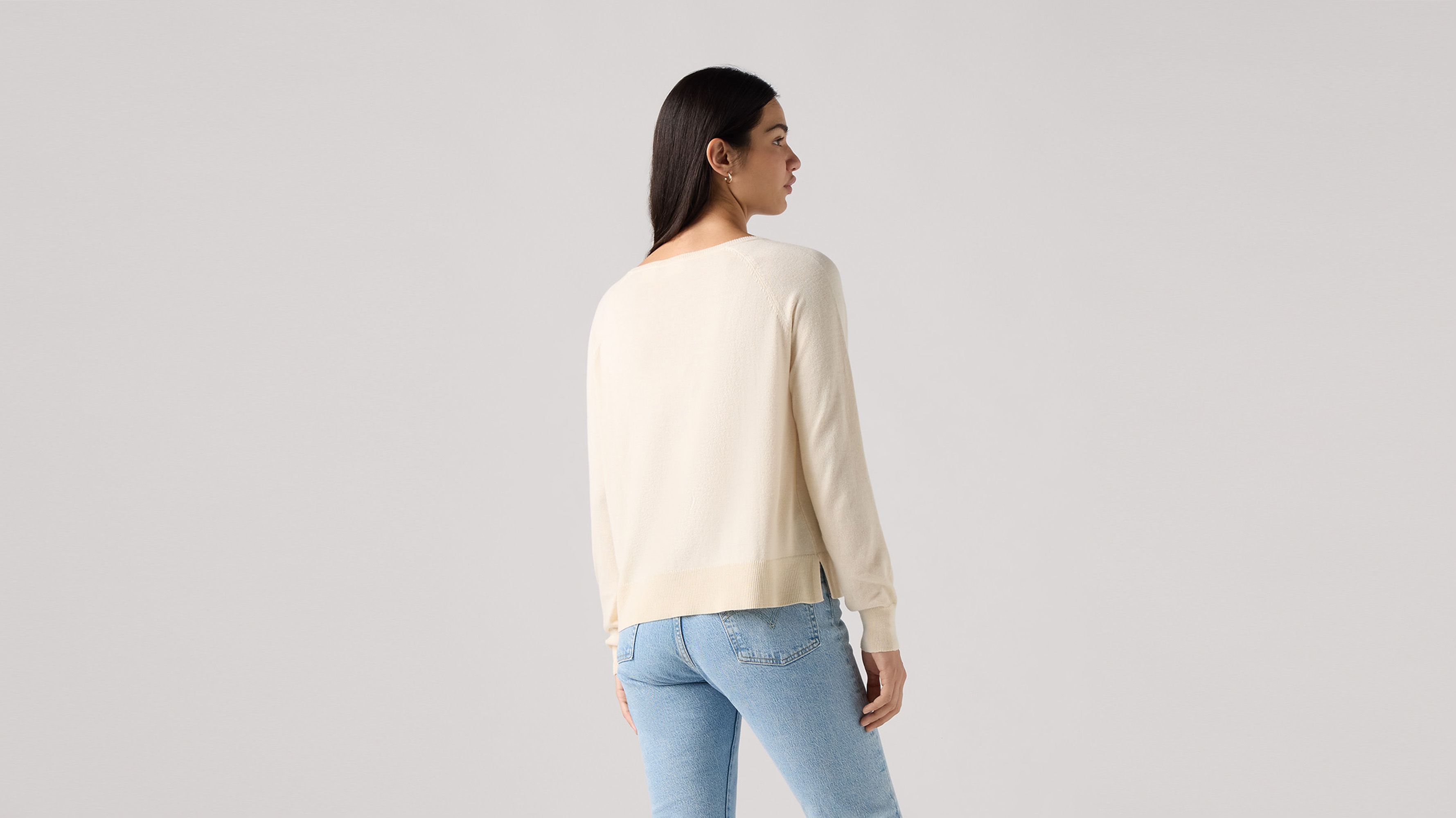 Petal V-Neck Sweater 2
