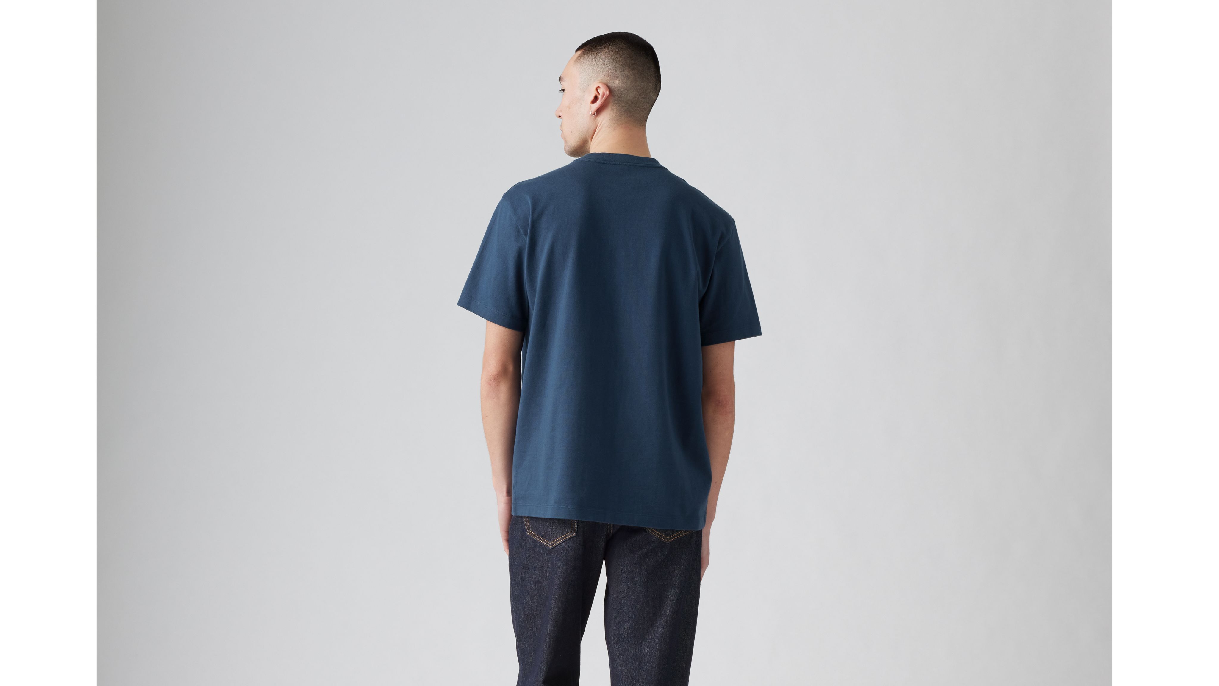 Heavyweight Pocket T-Shirt 3