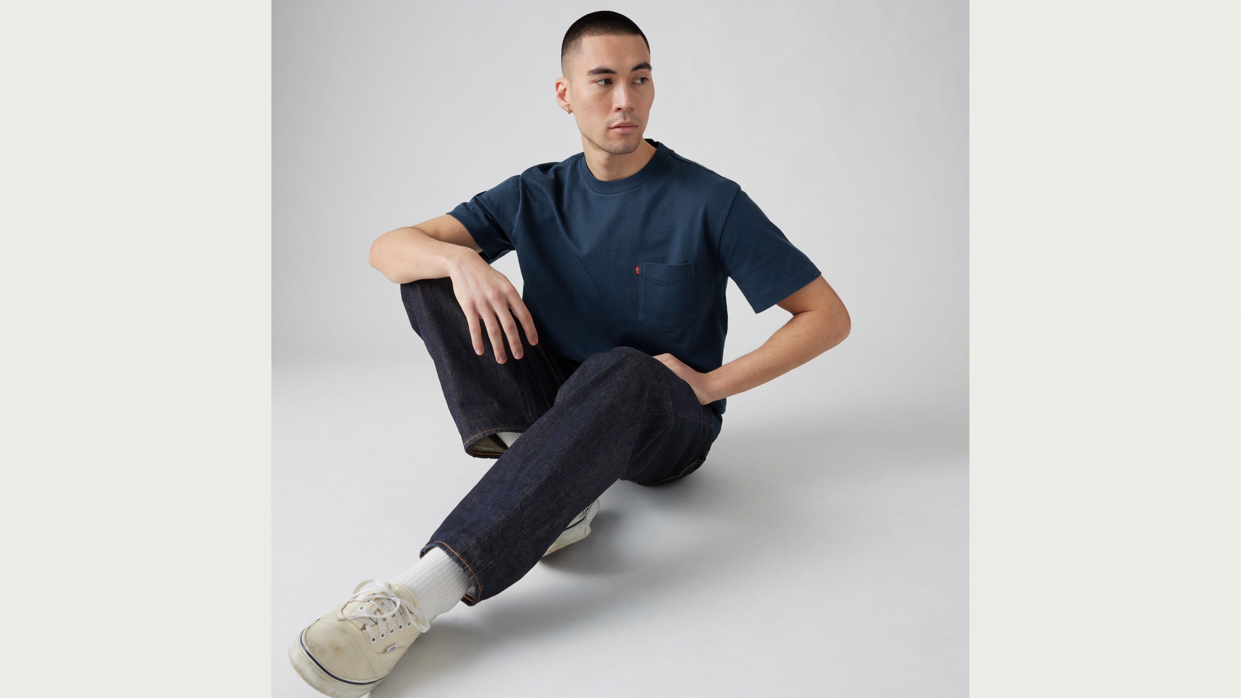 Heavyweight Pocket T-Shirt 4