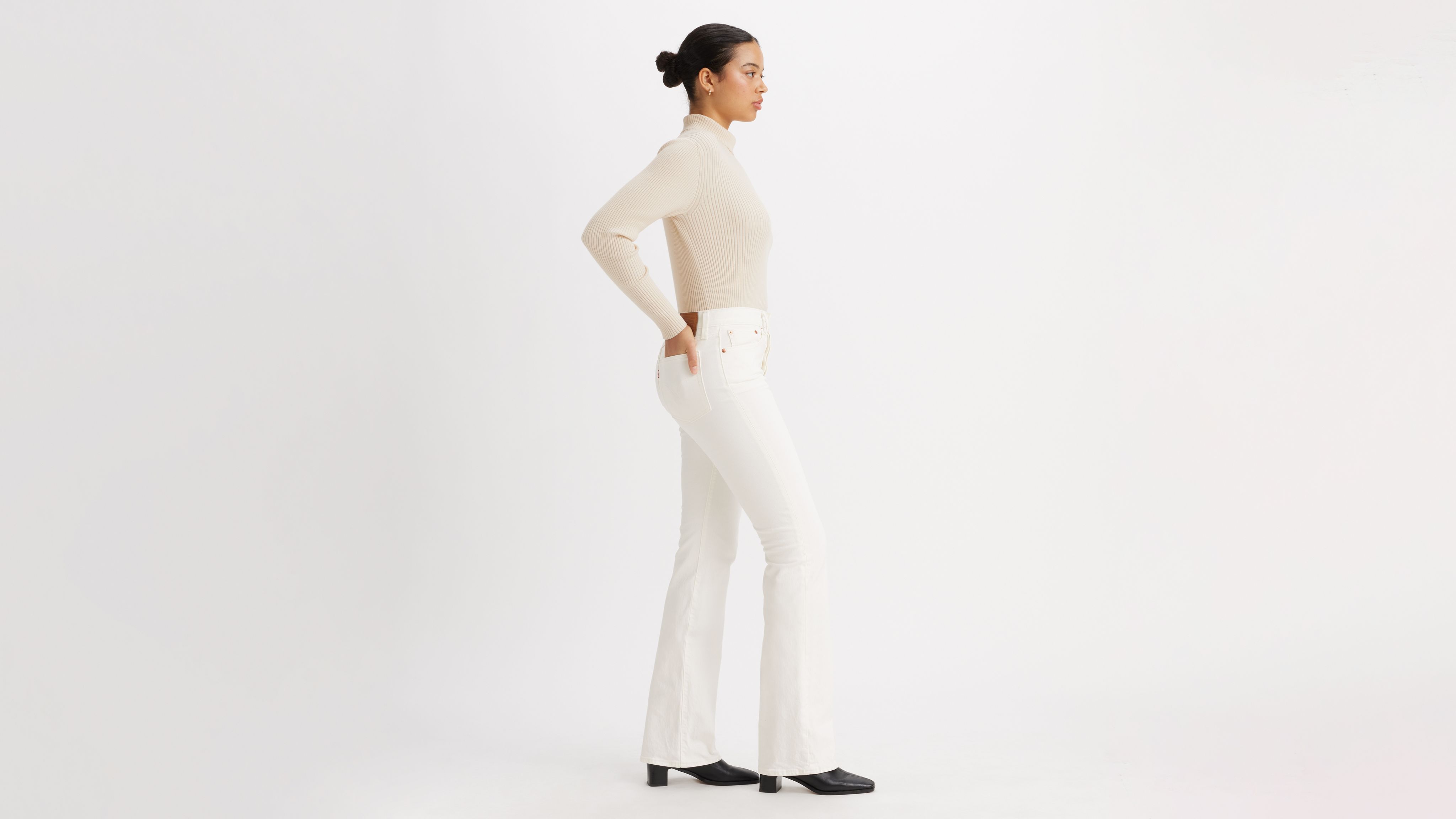 Levi's Wedgie Bootcut Women's Jeans 27x30 In White