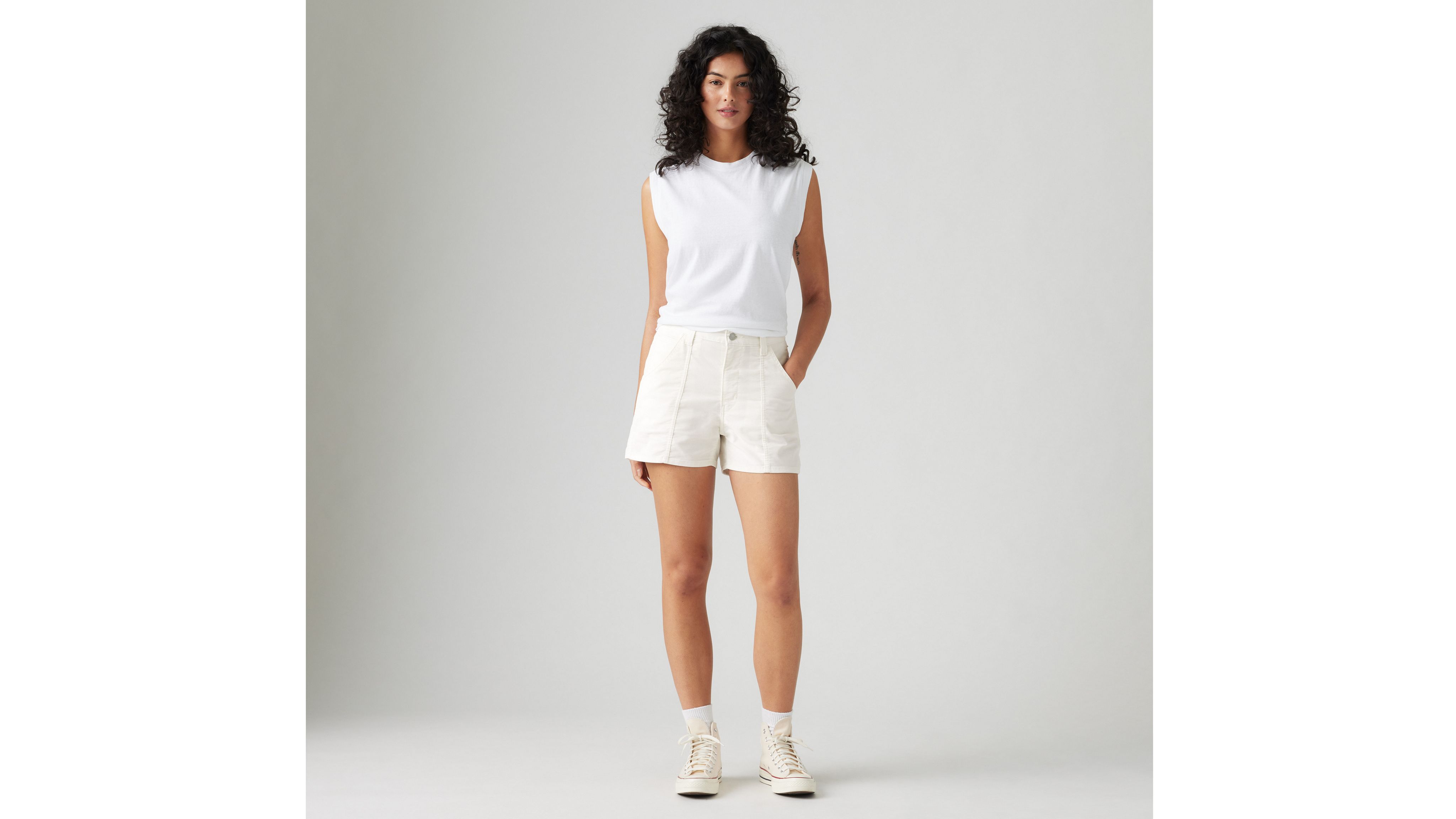 Levi's Lightweight Corduroy Carpenter Women's Shorts 33 In Egret