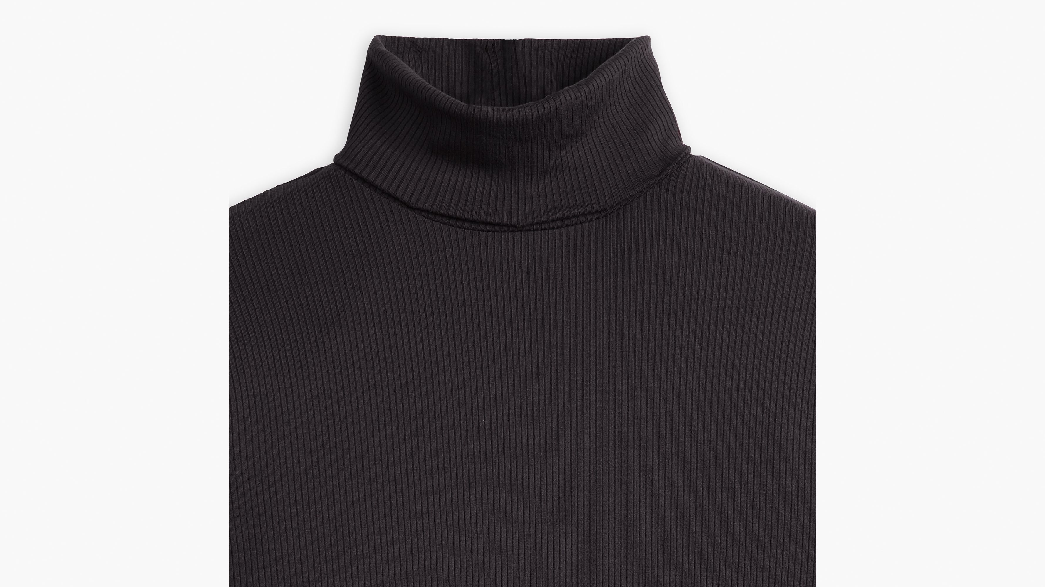 Dreamy Turtleneck Top