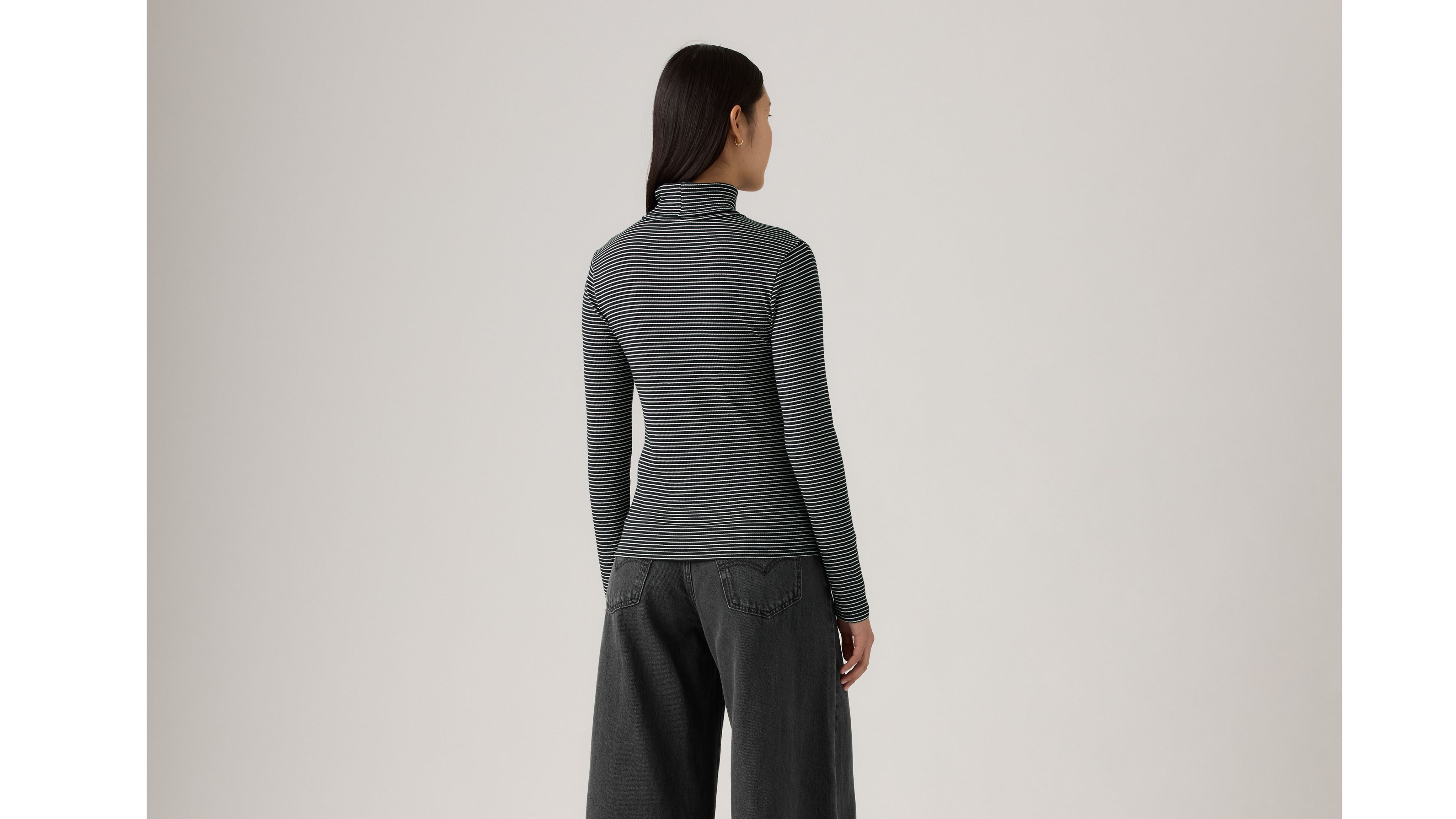 Dreamy Turtleneck Top