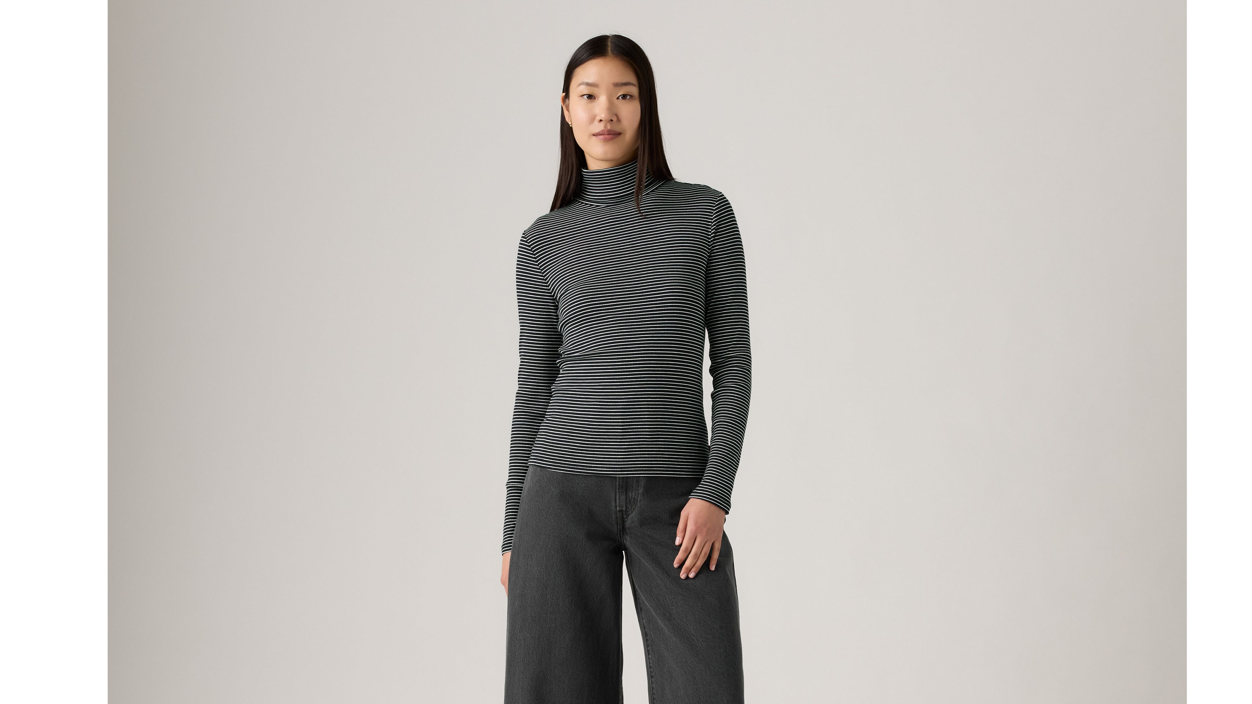 Dreamy Turtleneck Top
