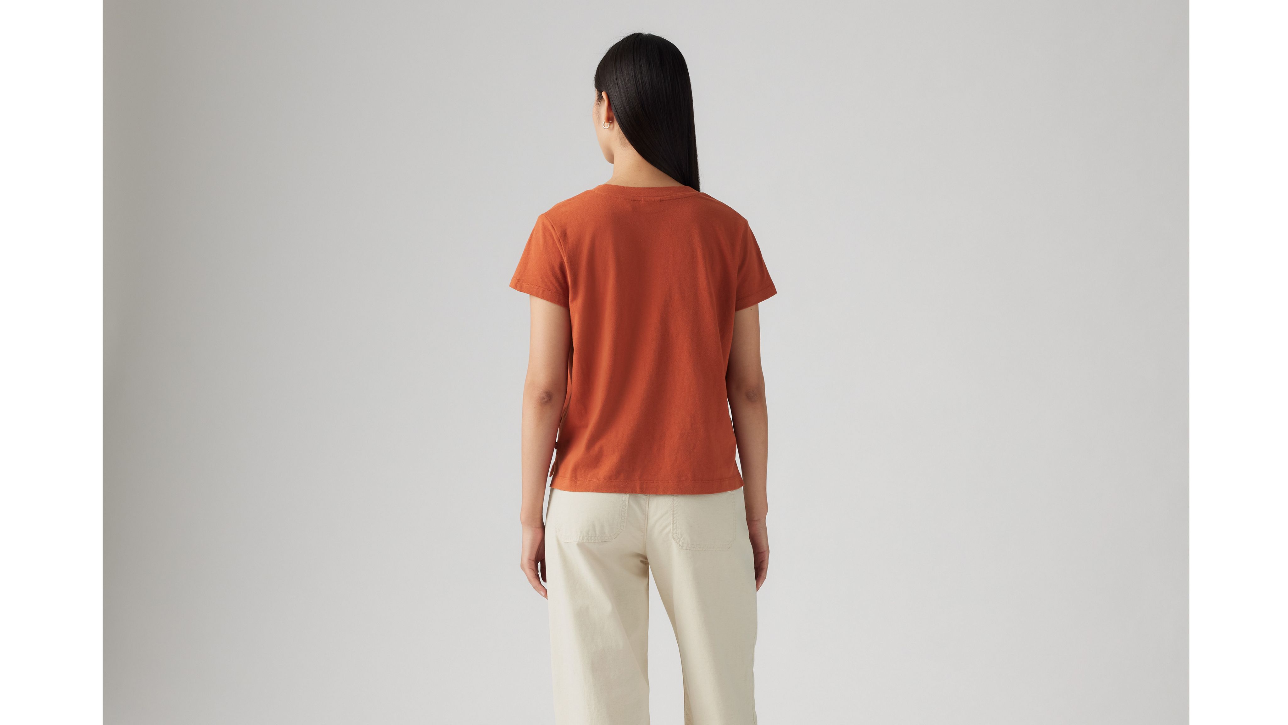 Levi's Boxy V-neck T-shirt In Picante