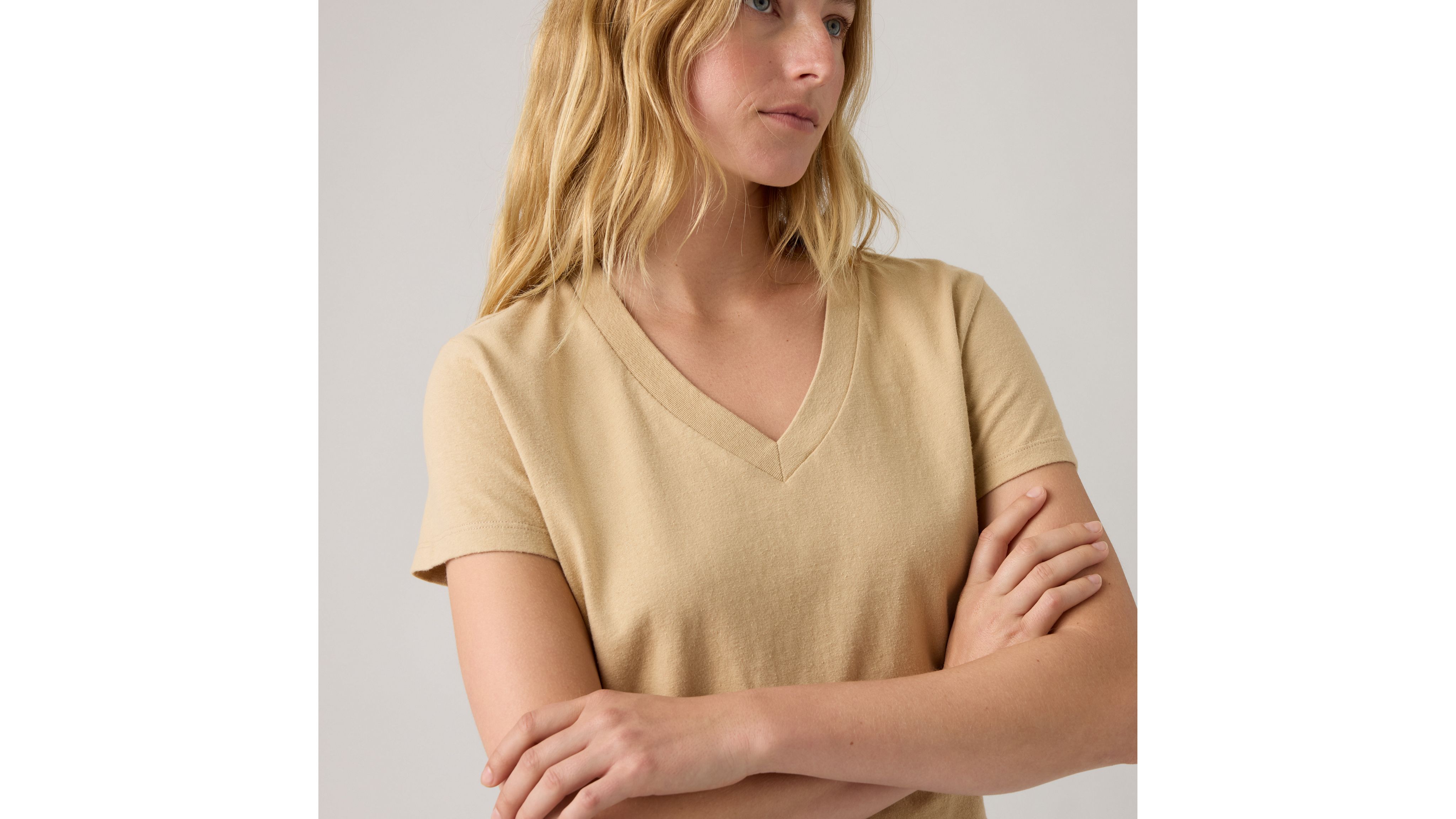 Boxy V-Neck Tee