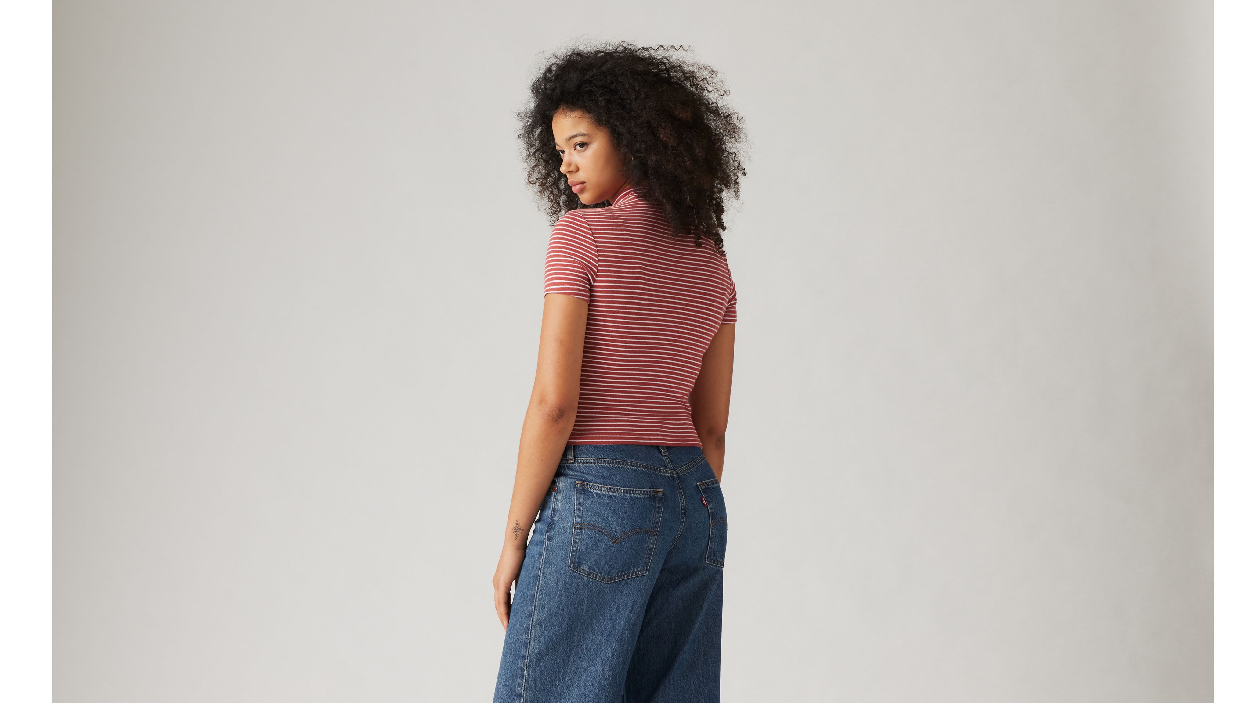 Effortless Short Sleeve T-Shirt 2