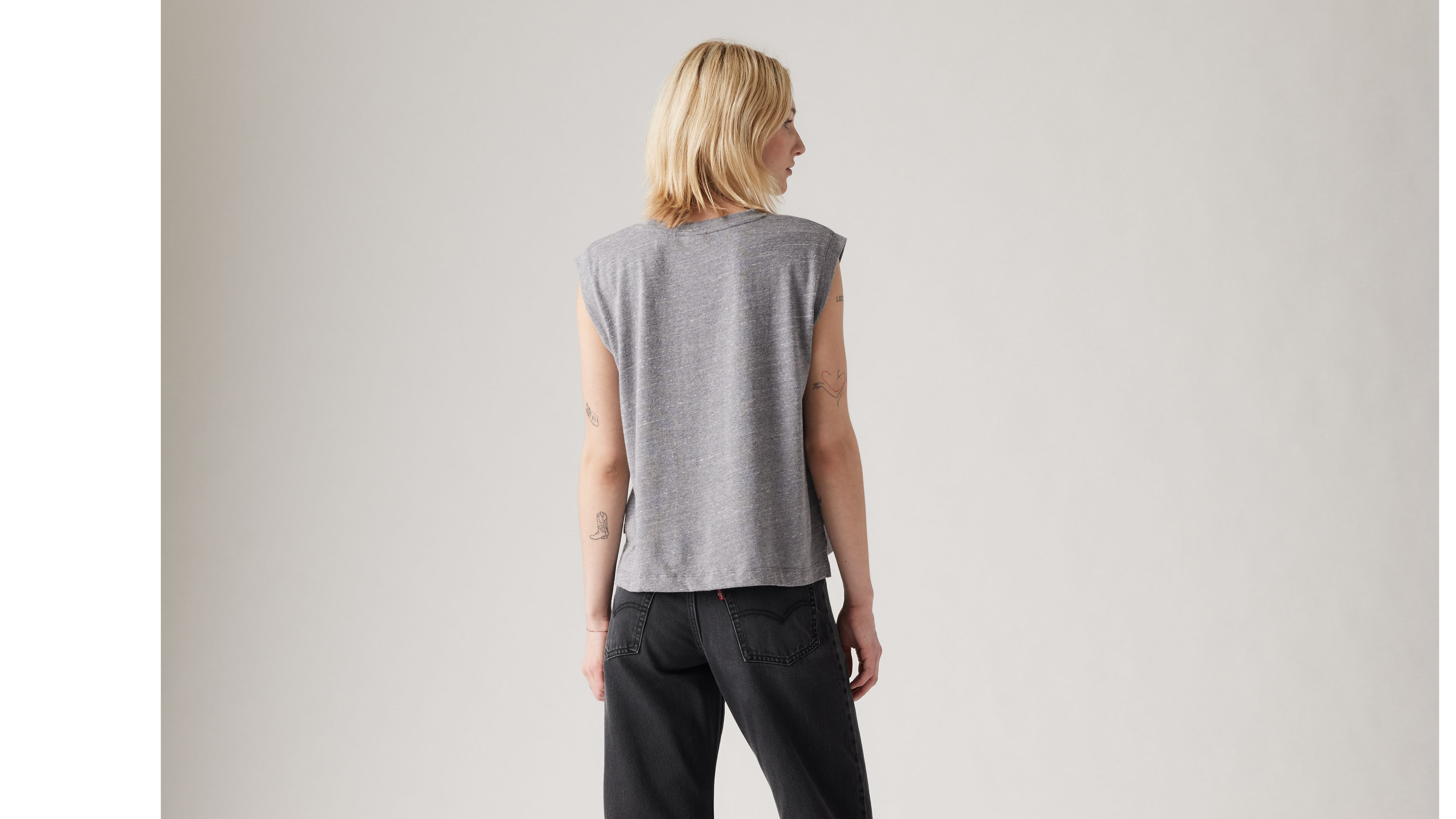 A87940000-back-pdp?$onmodelback$
