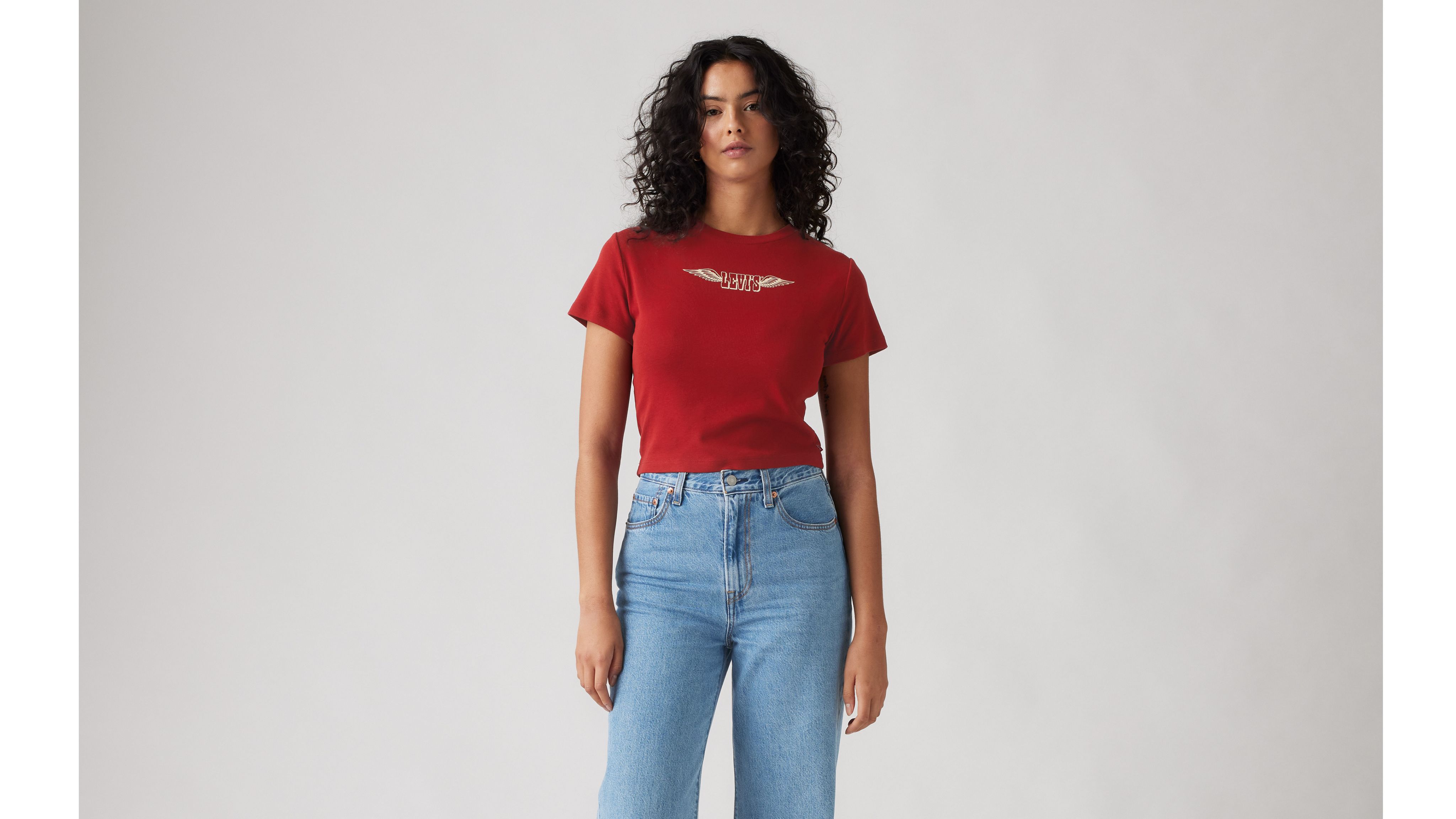 トップス the red thread S heart fit tops Graphic Essential Sporty T-shirt - Red | Levi's® US