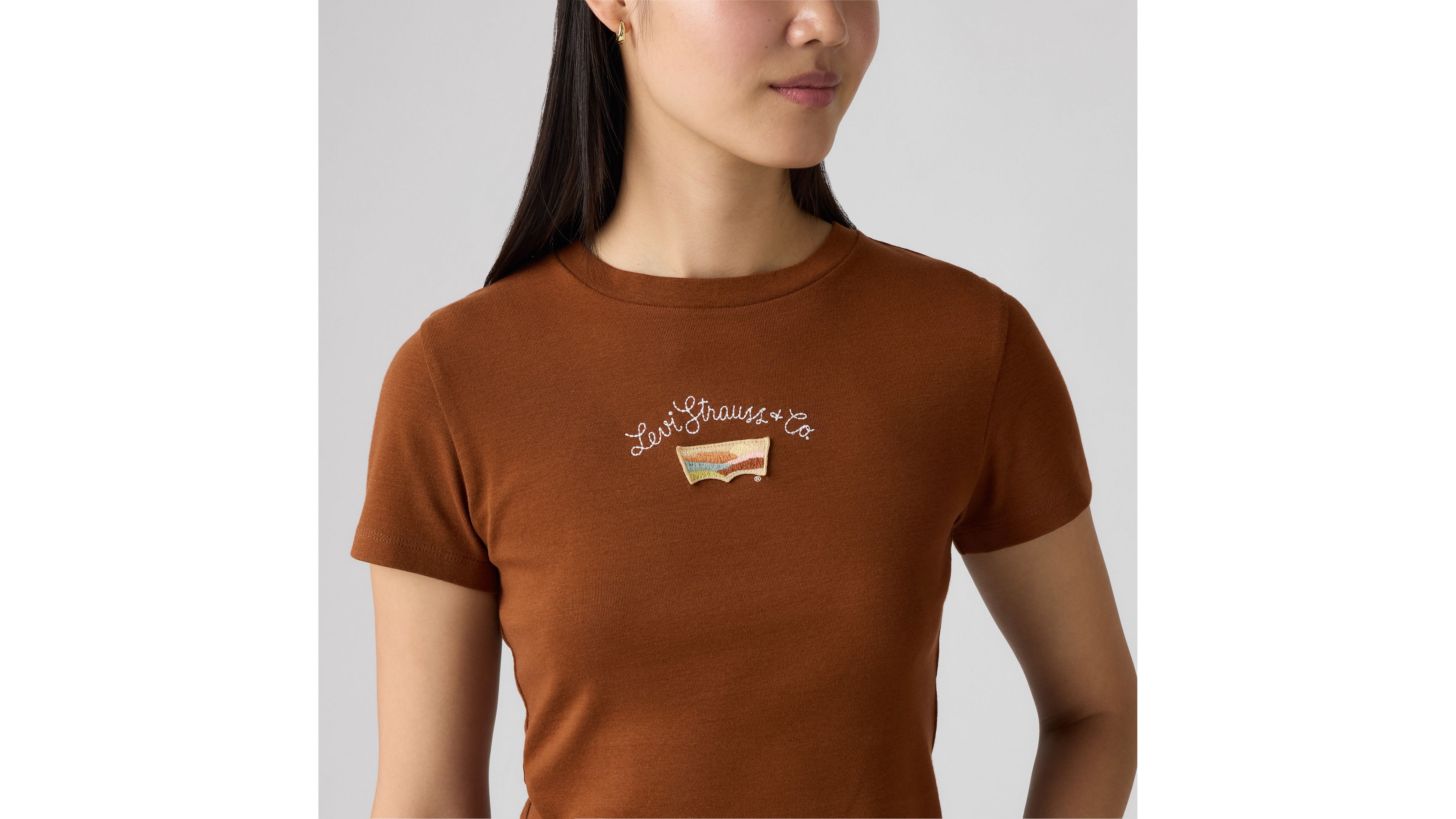 Graphic Essential Sporty T-Shirt 4