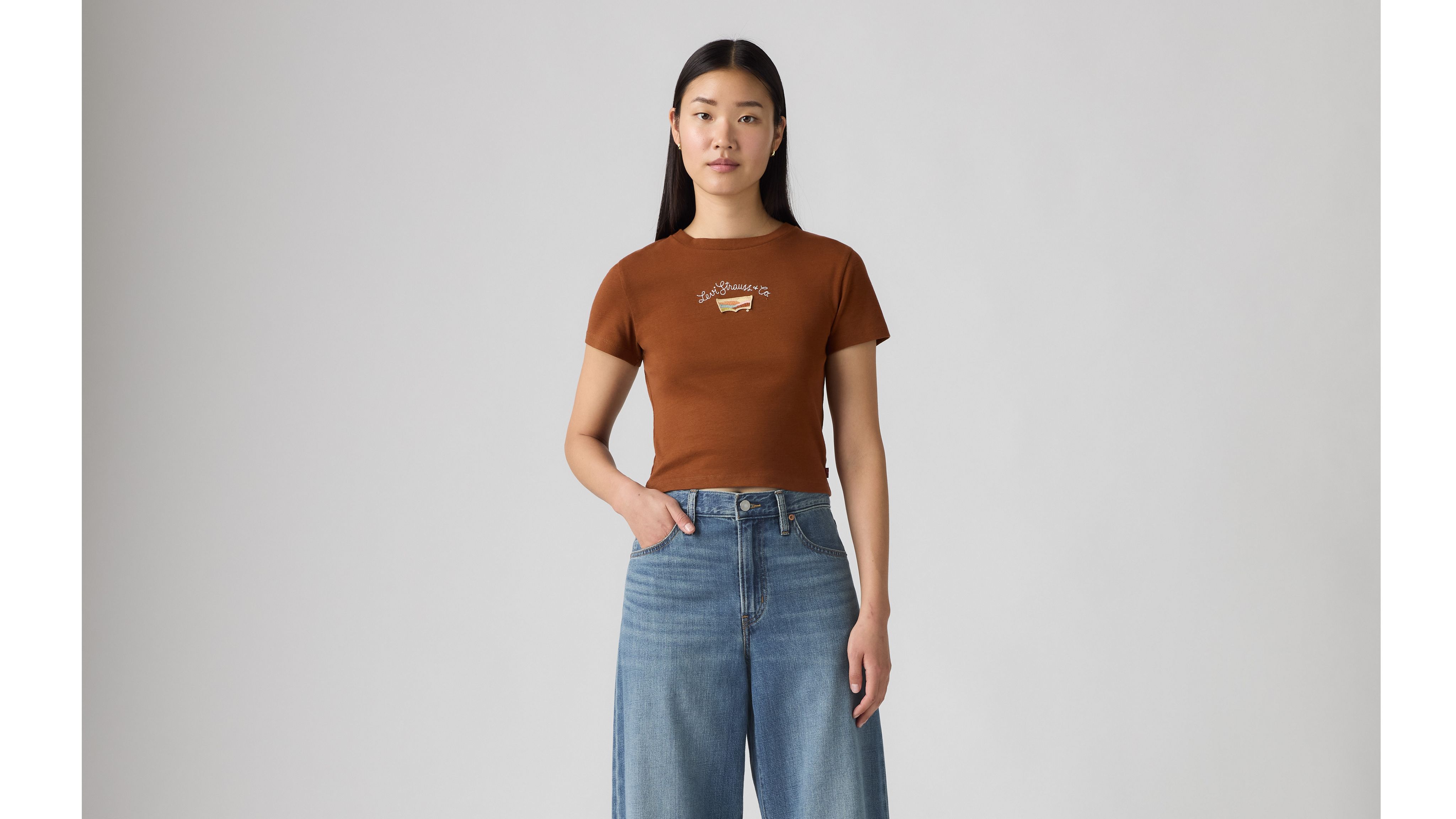 Graphic Essential Sporty T-Shirt 2