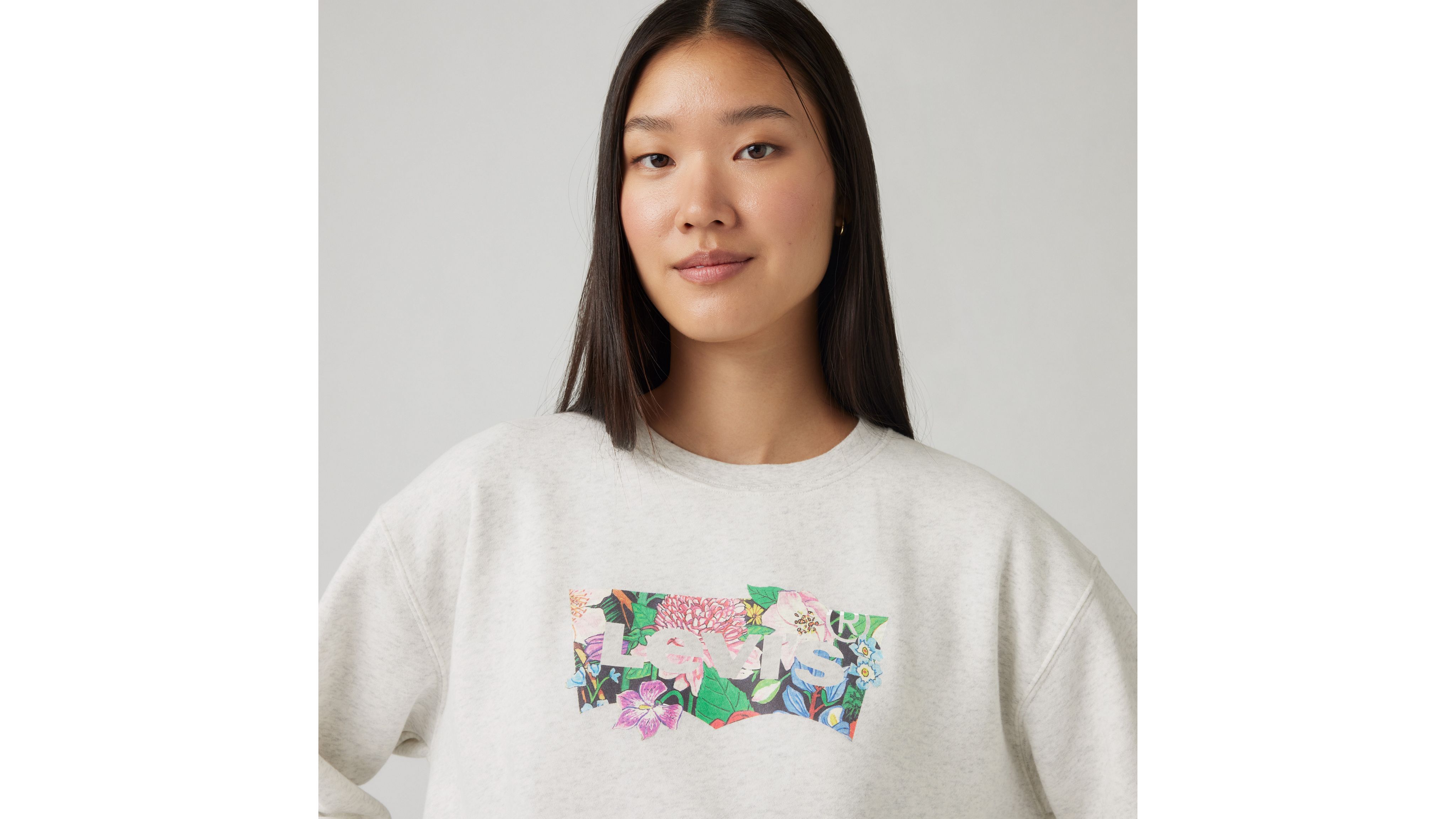 Graphic Everyday Crewneck Sweatshirt 4