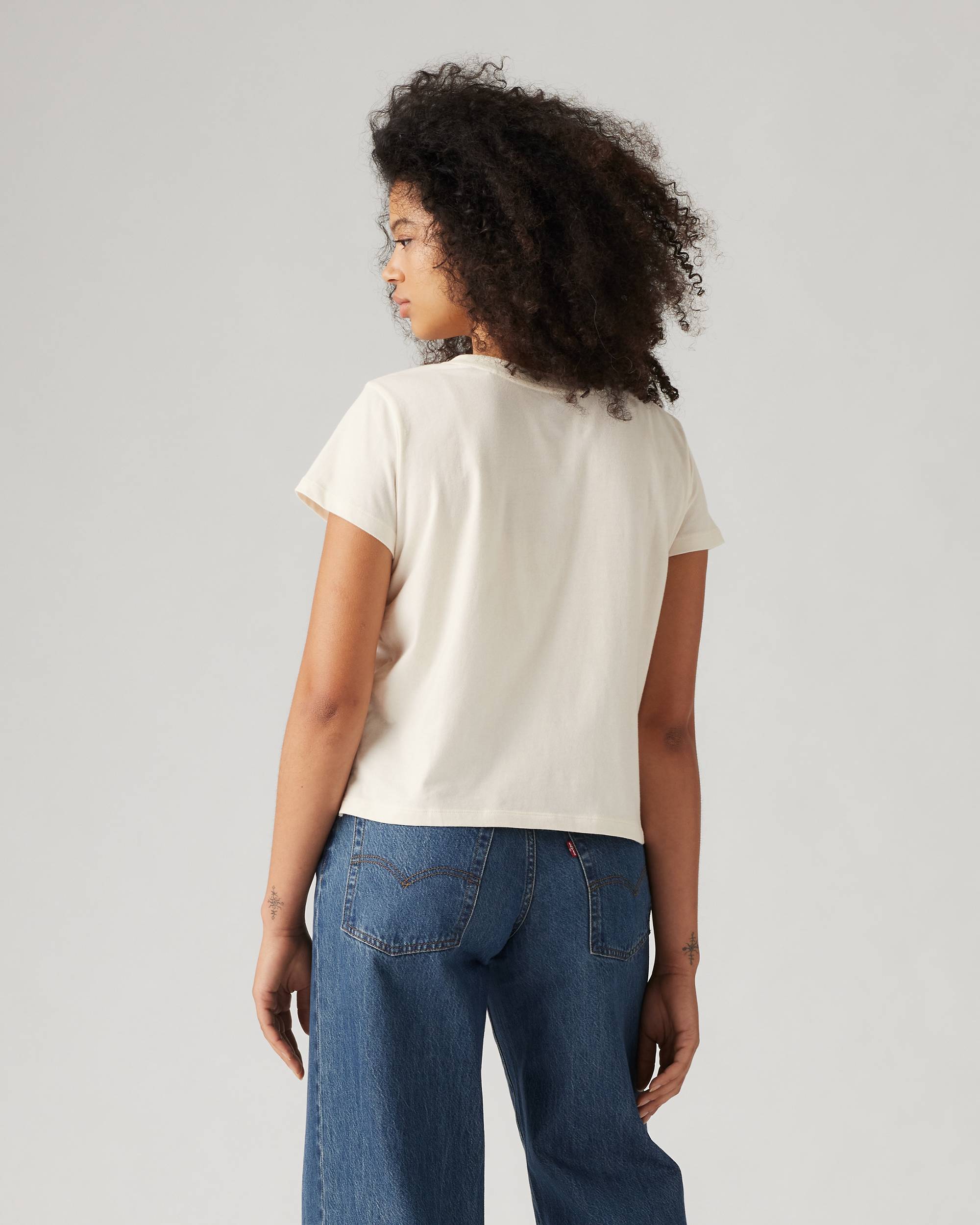 Graphic Boxy T-shirt - White | Levi's® US Graphic Boxy T-shirt - White | Levi's® US
