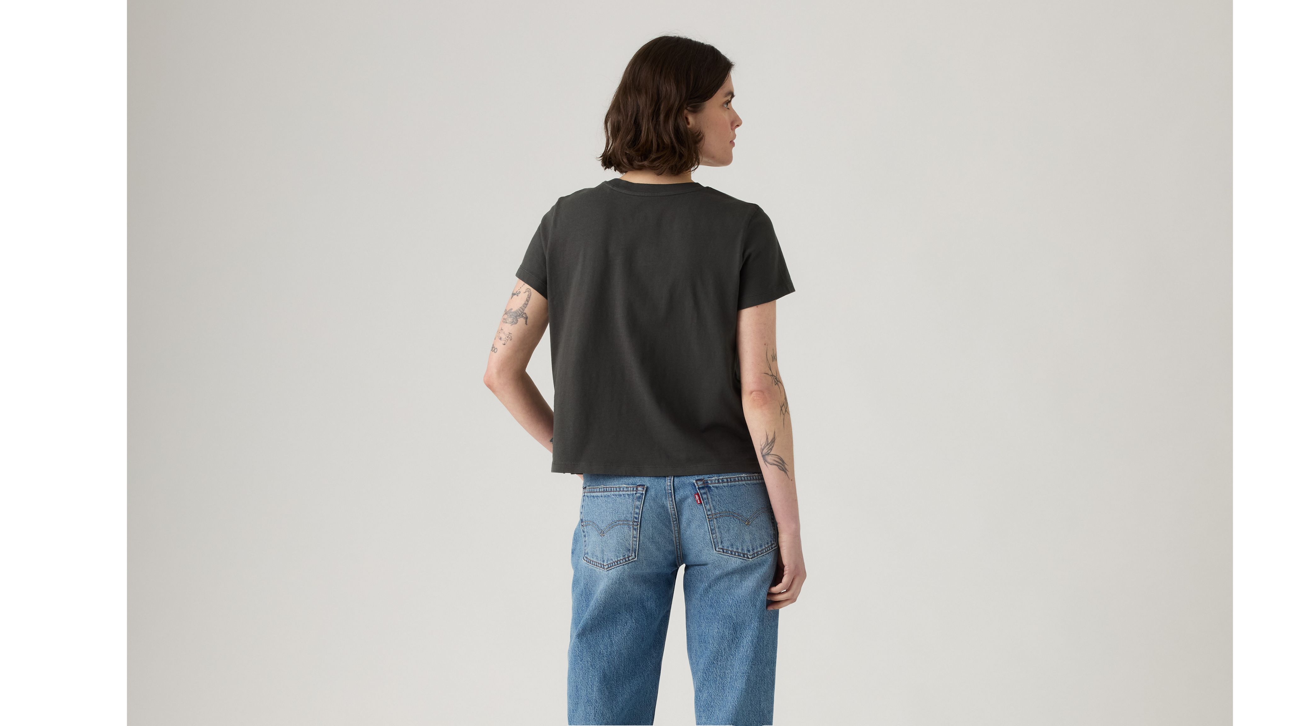 tシャツ COLLAGE GRAPHIC L/S COMPACT TOP レディース Graphic Boxy T-shirt - Black | Levi's® US