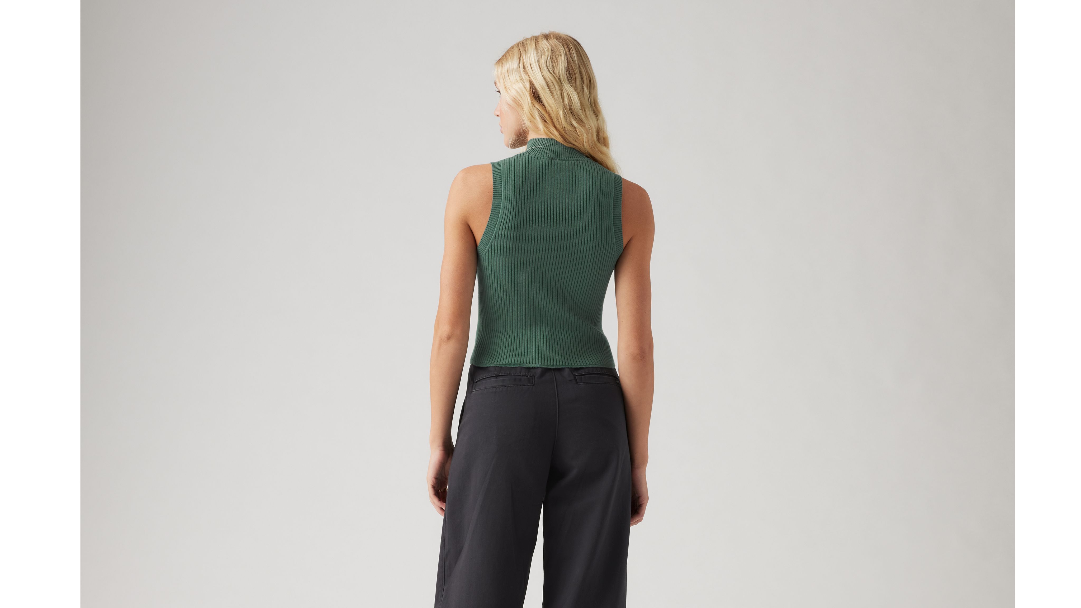 A88930005-back-pdp?$onmodelback$