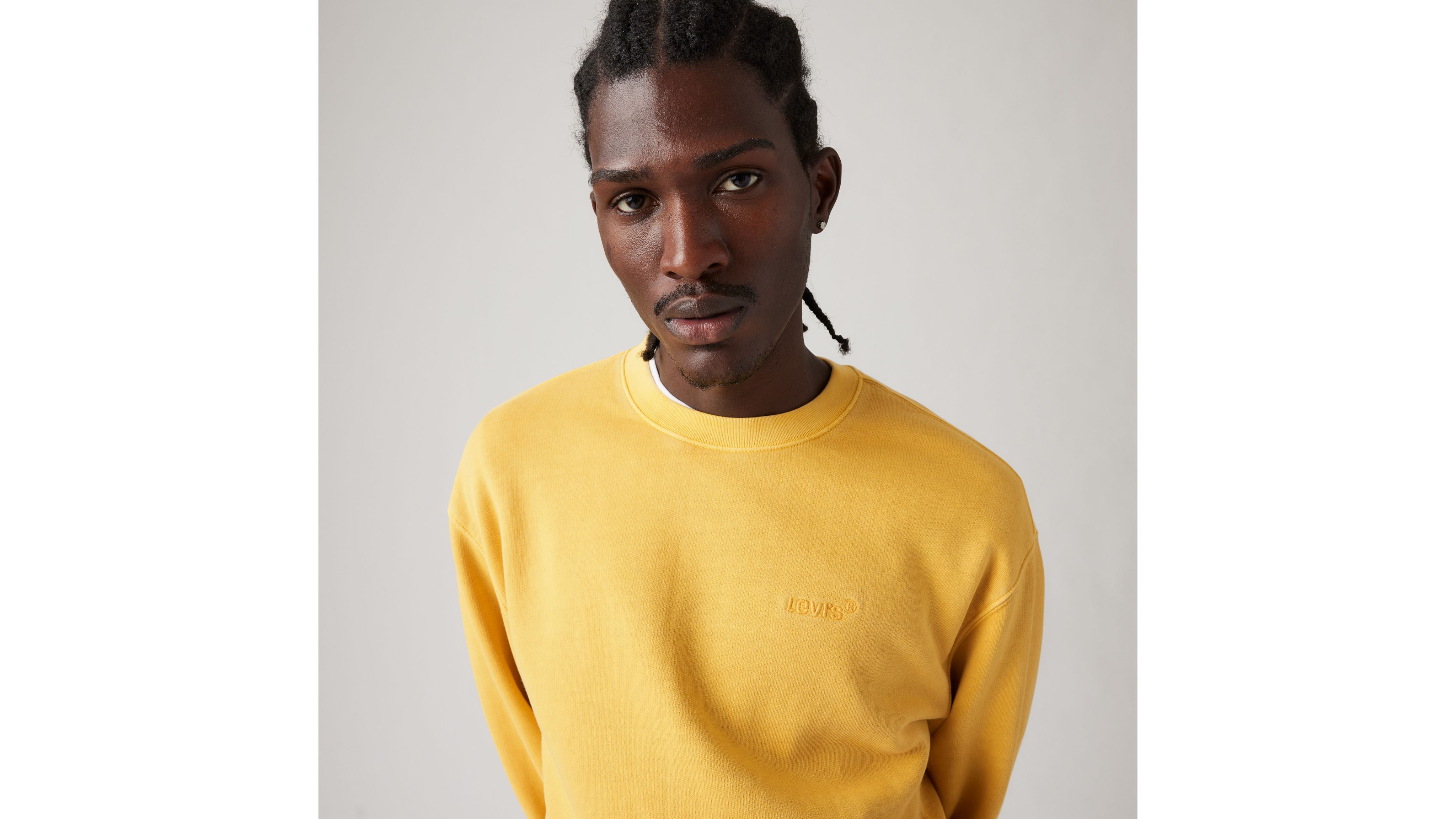 Levi's Authentic Crewneck Sweatshirt In Ochre