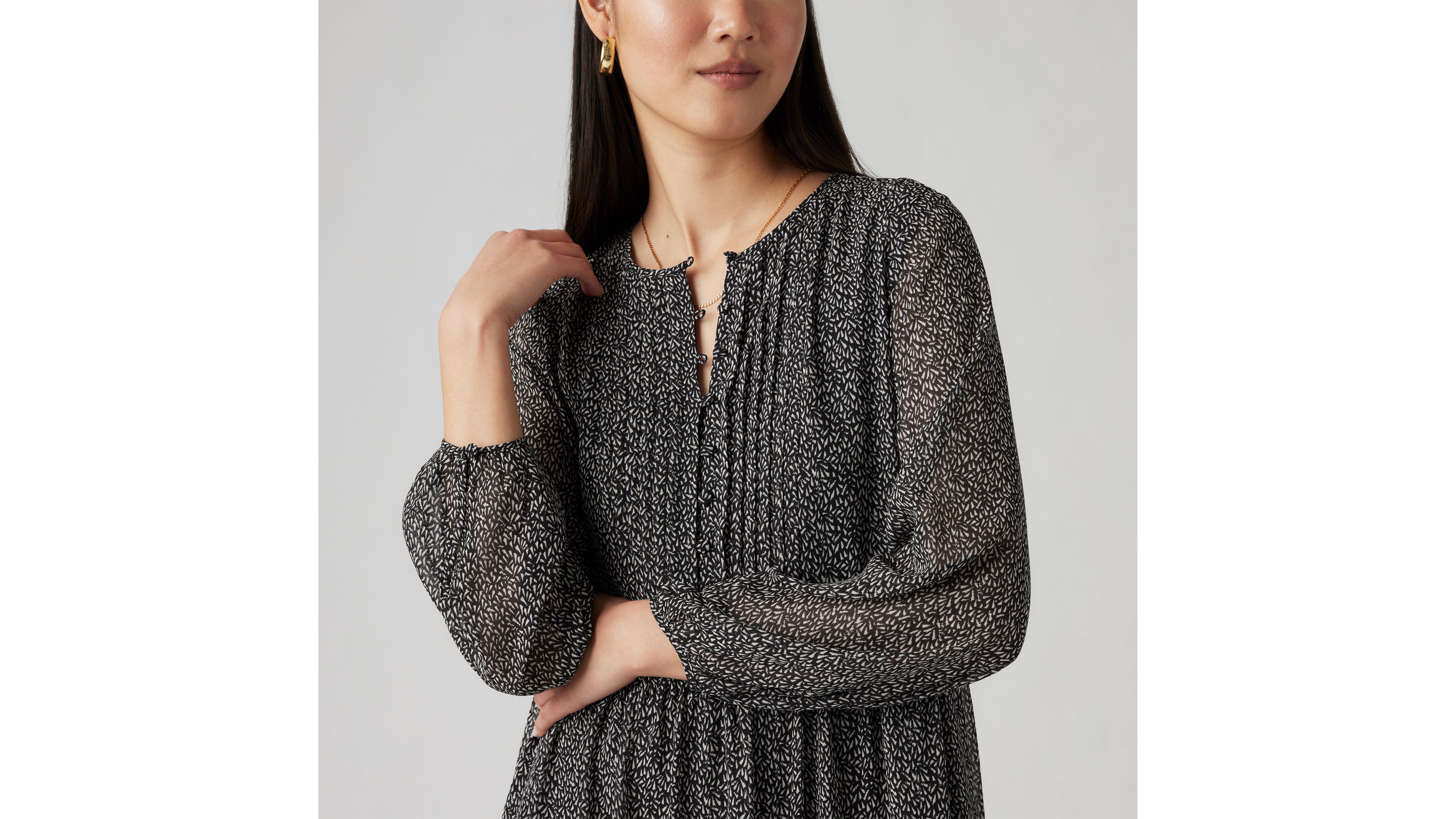Shop Levi's Cielo Georgette Dress In Caviar