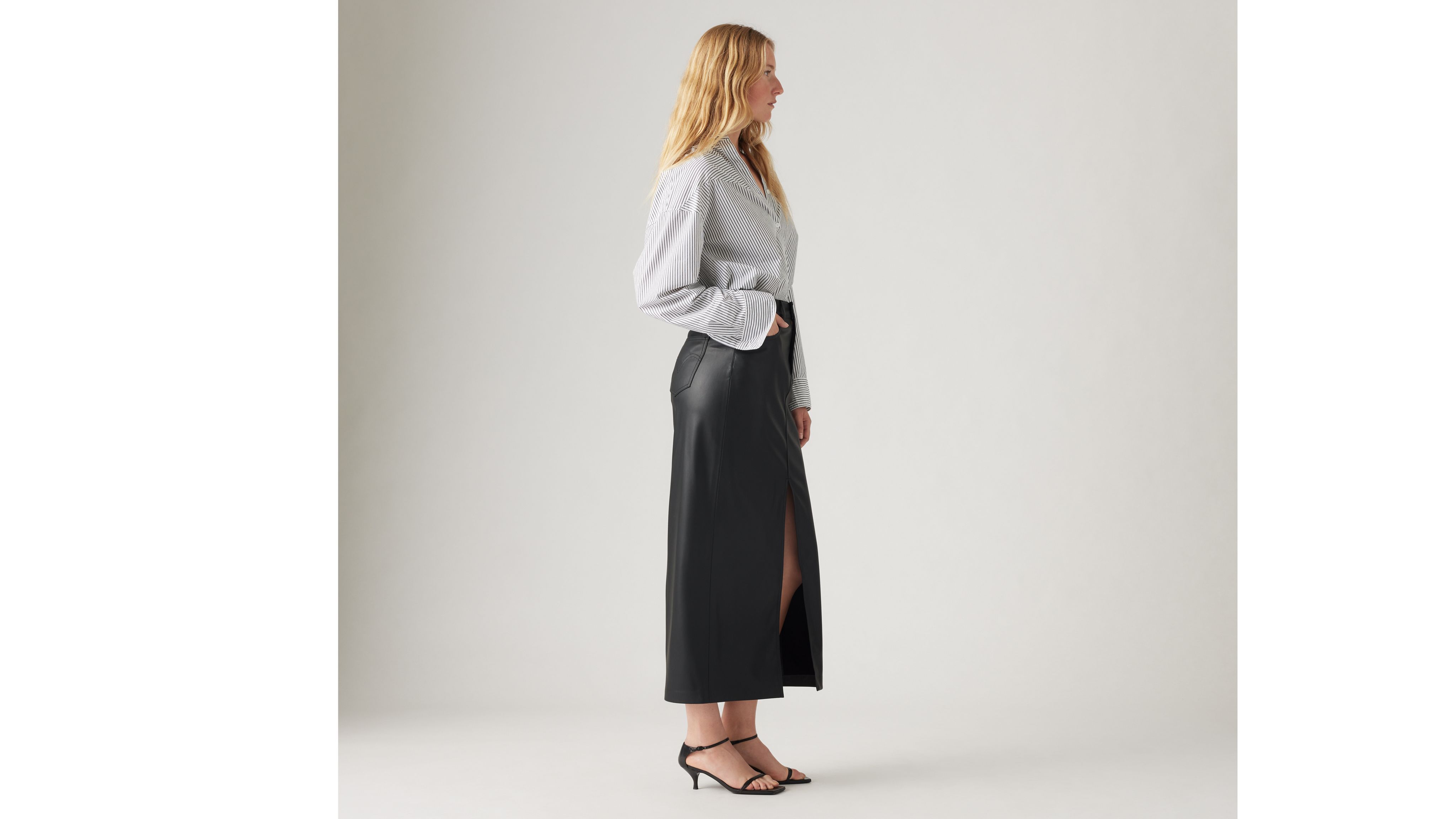 Levi's Ankle Column Skirt In Leather Night