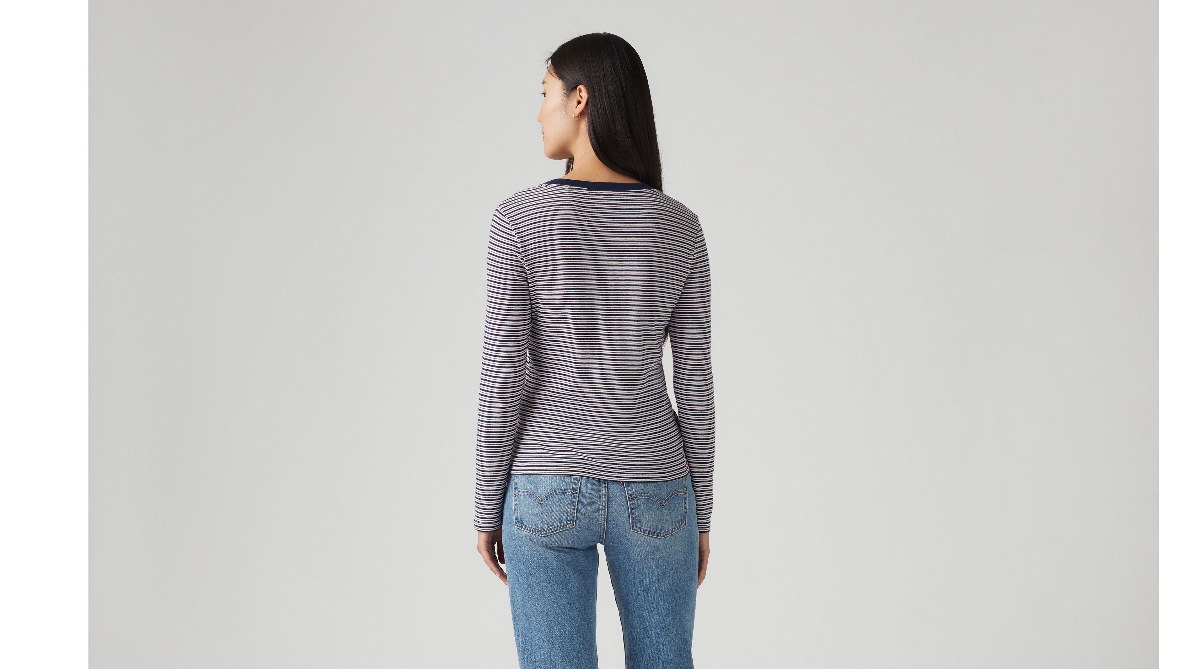 A93290002-back-pdp?$onmodelback$