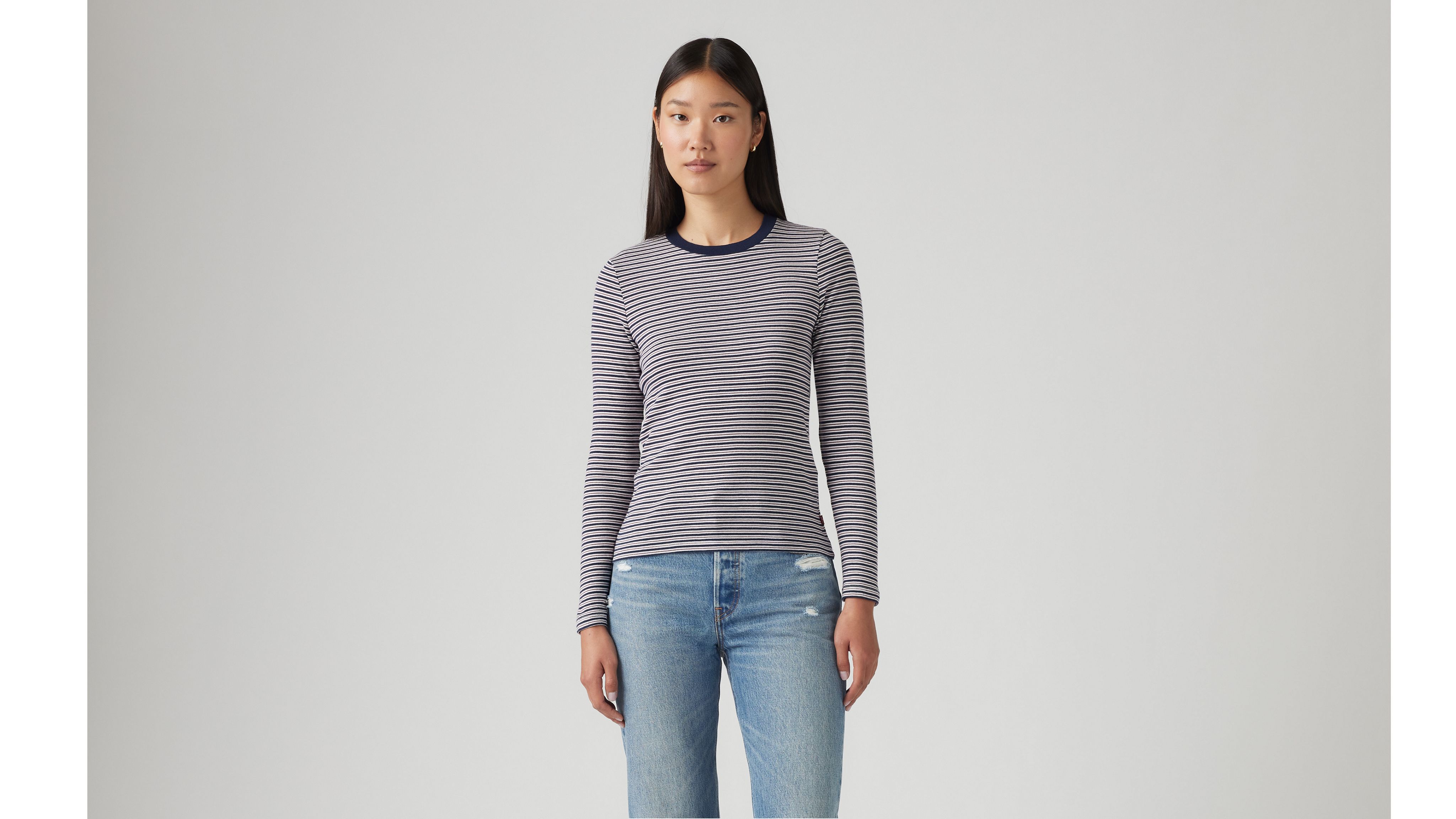 Essential Long Sleeve T-Shirt 2