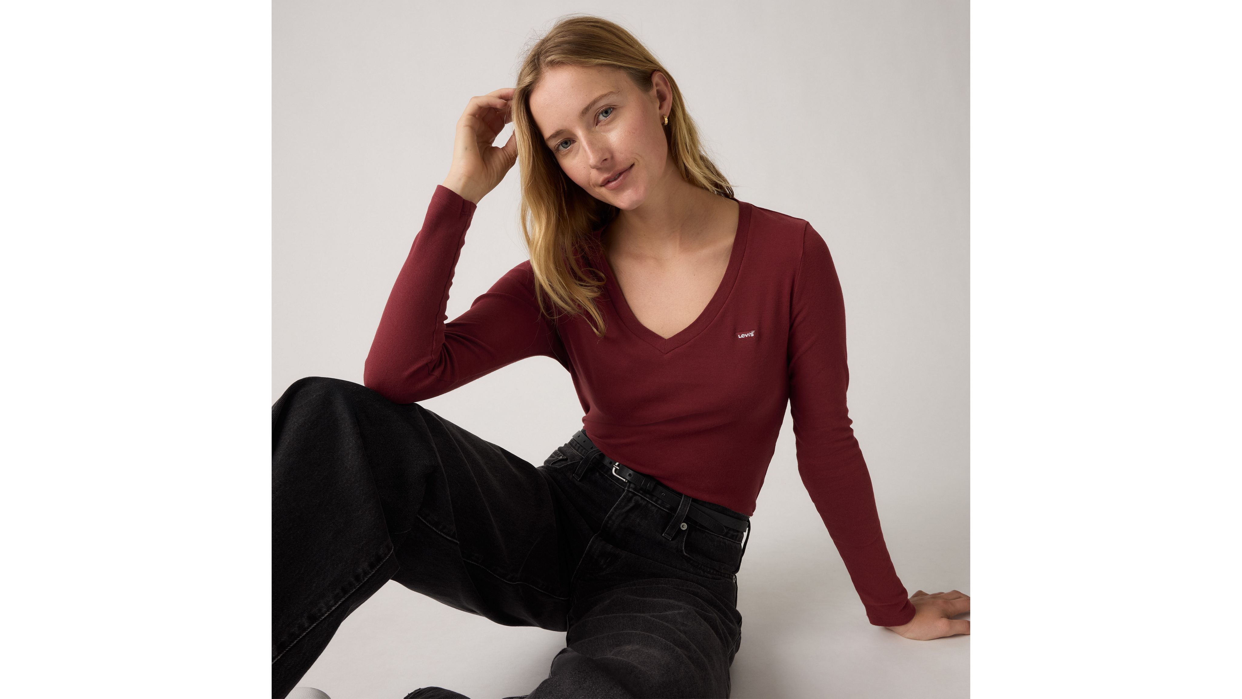 Essential Housemark Long Sleeve V-Neck Tee 1