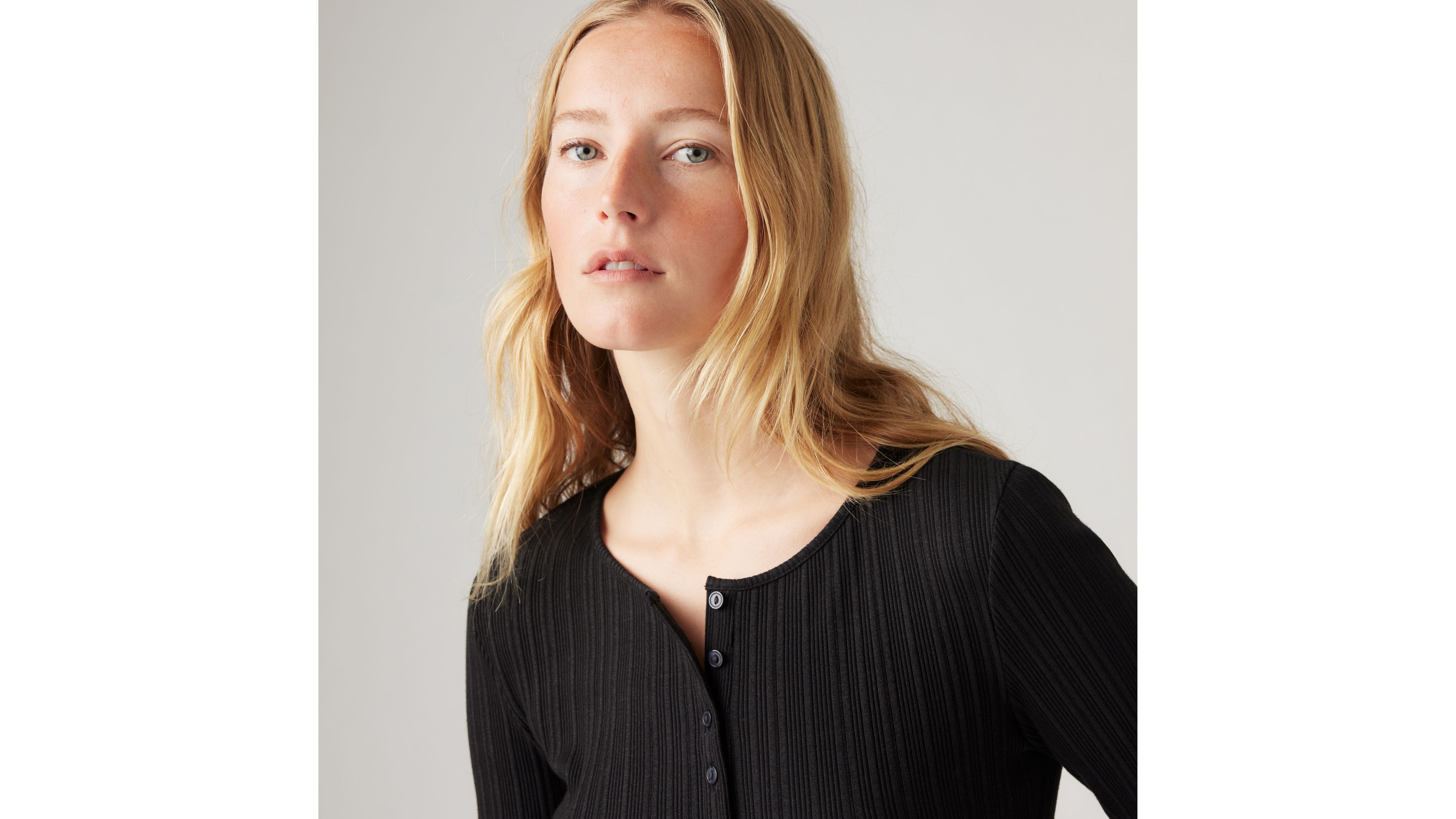 Dry Goods Vacationer Ribbed Henley 4