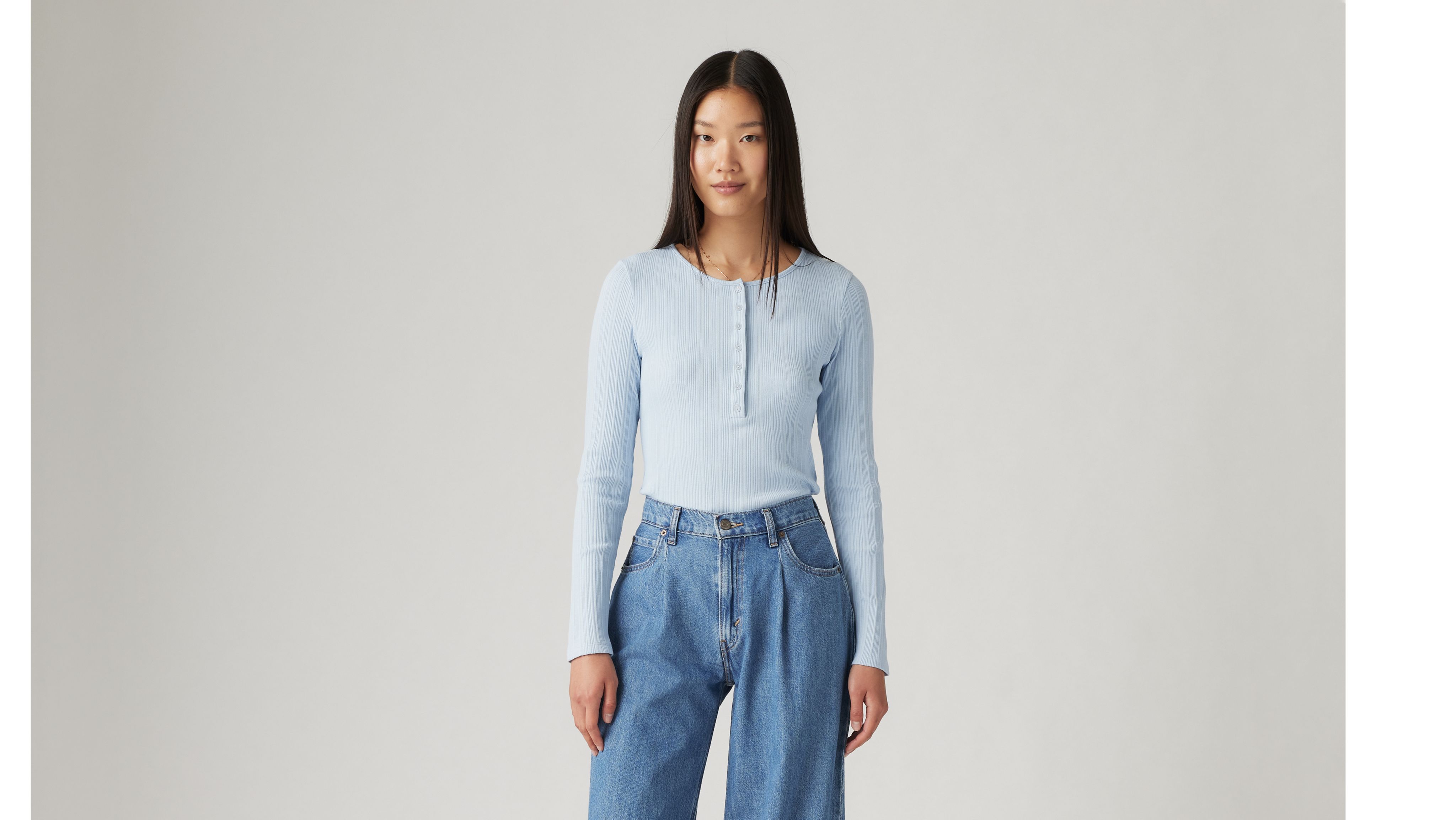 (取寄) リーバイス ウィメンズ レディース サンブルーム ヘンリー Levi's Womens A93330002-front-pdp?$onmodelfront$