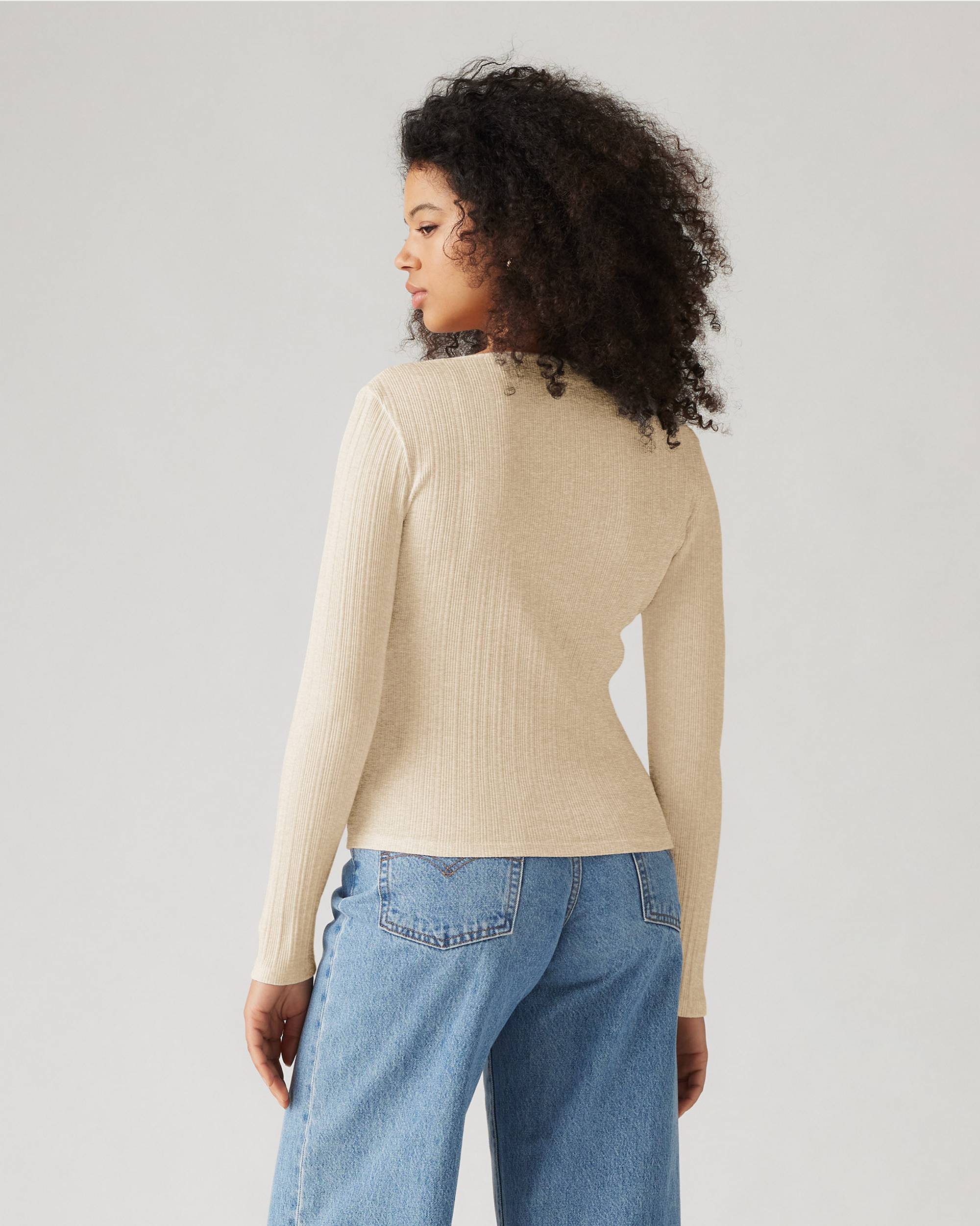 Dry Goods Vacationer Long Sleeve T-shirt - White | Levi's® US Dry Goods Vacationer Long Sleeve T-shirt - White | Levi's® US