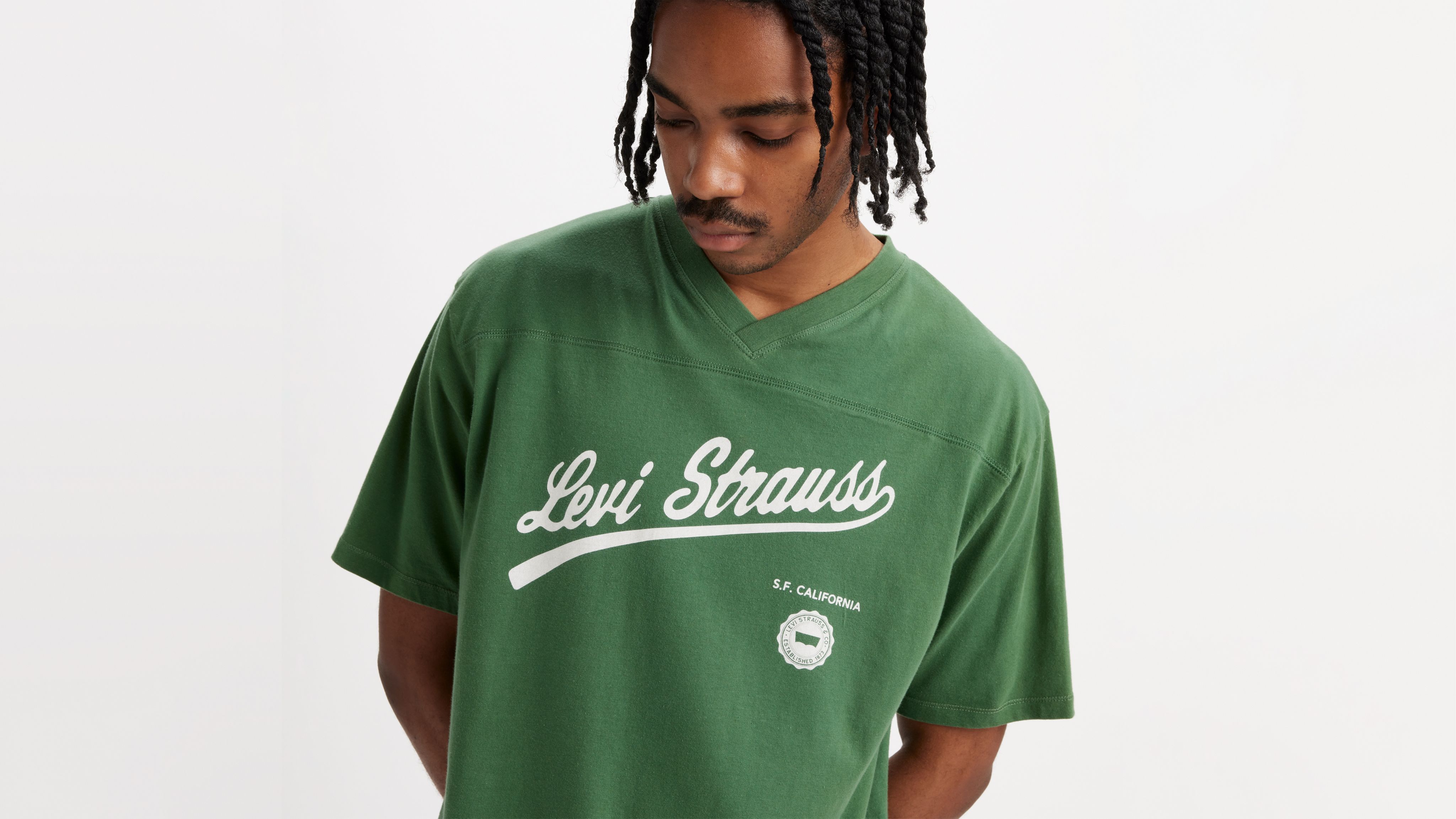 The Graphic V-Neck Tee 4