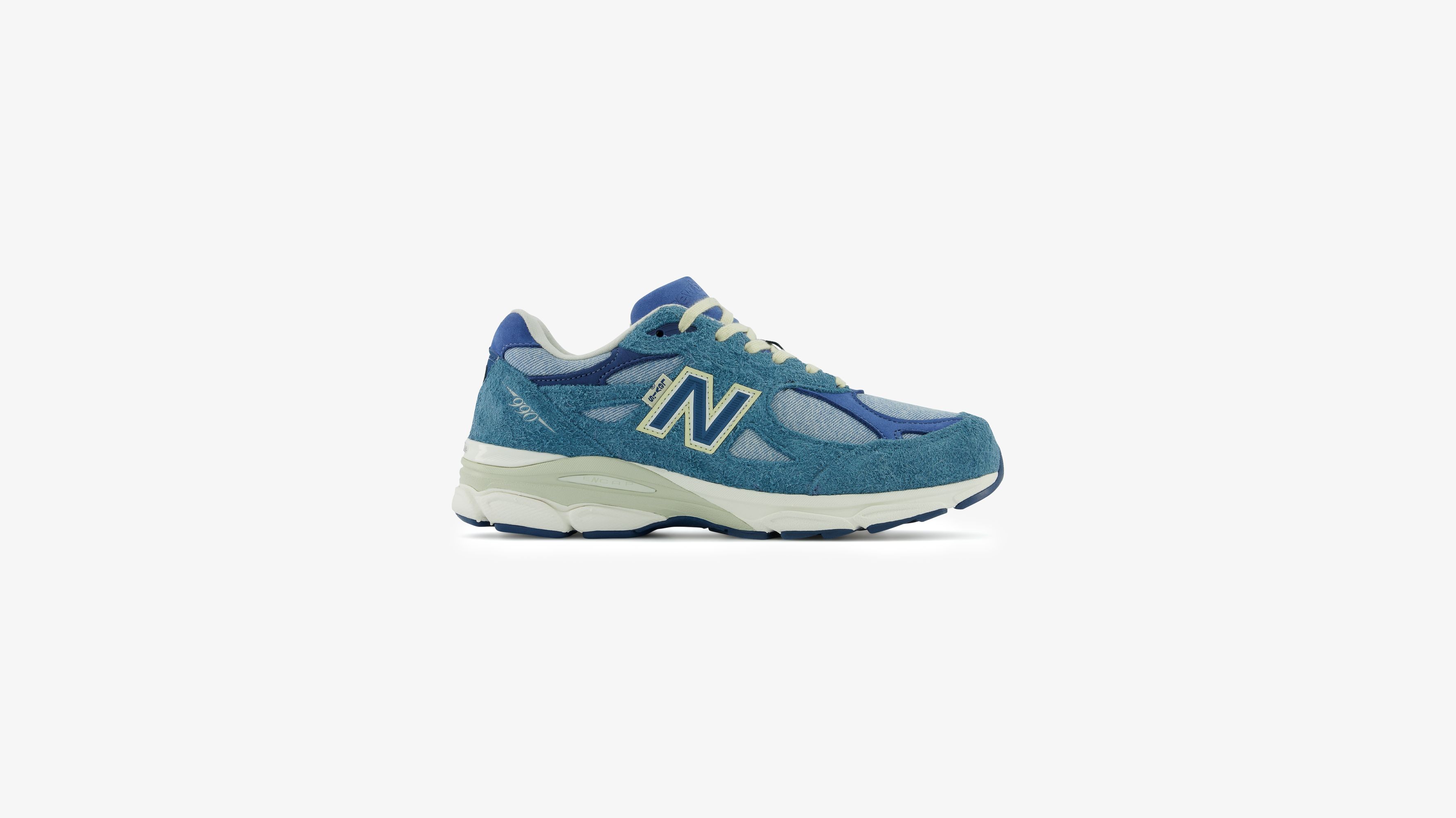 Levi's® X New Balance® M990v3 Sneakers - Indigo | Levi's® US