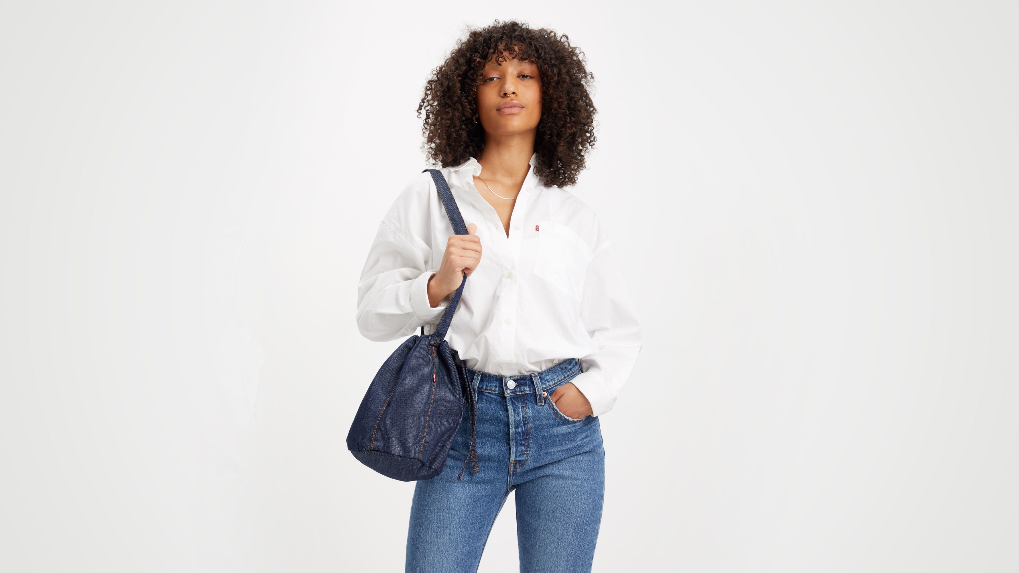 Levi’s® Porto Alegre Bucket Bag 5