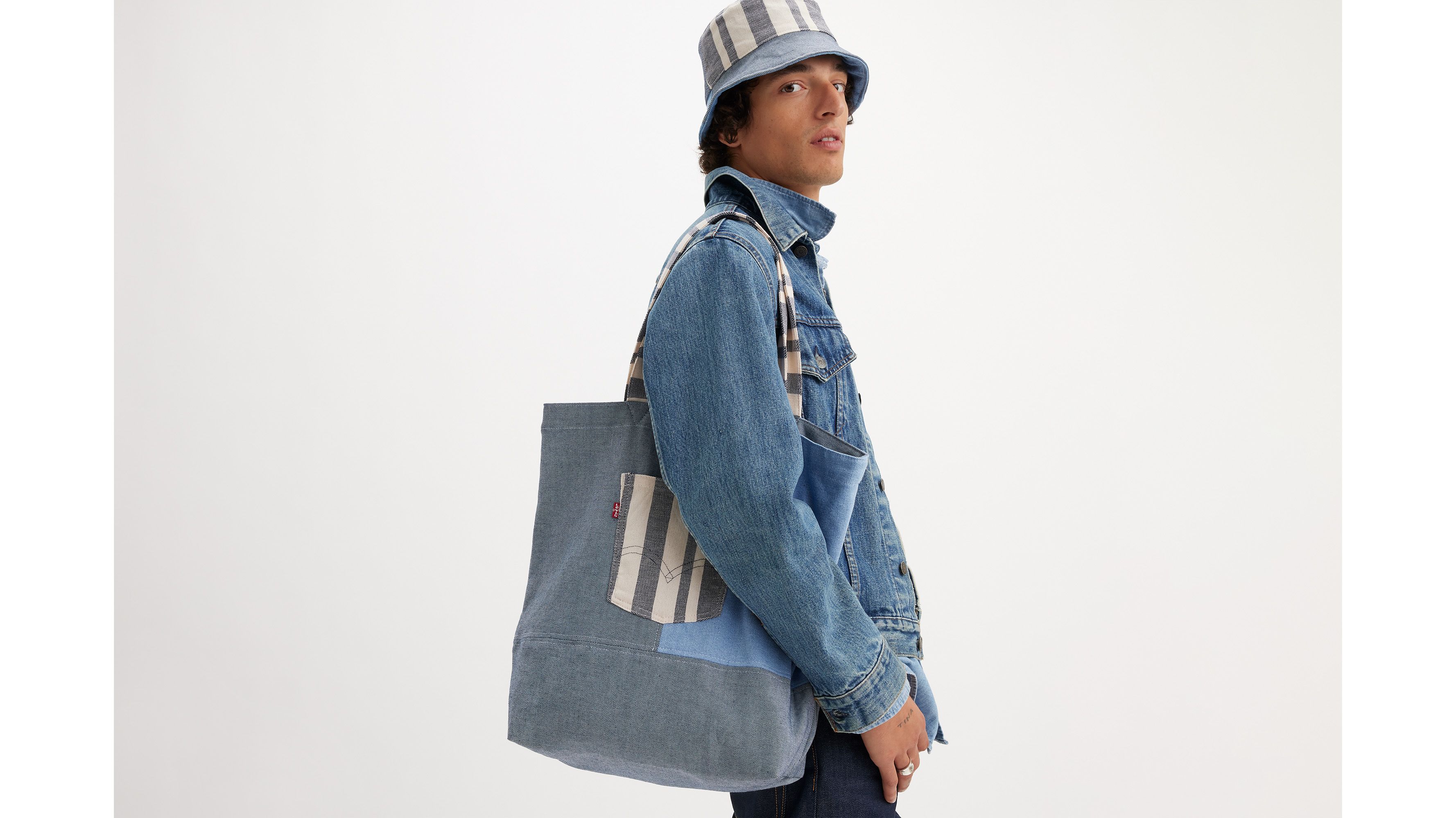 Levi's® Mercado Global Tote 2