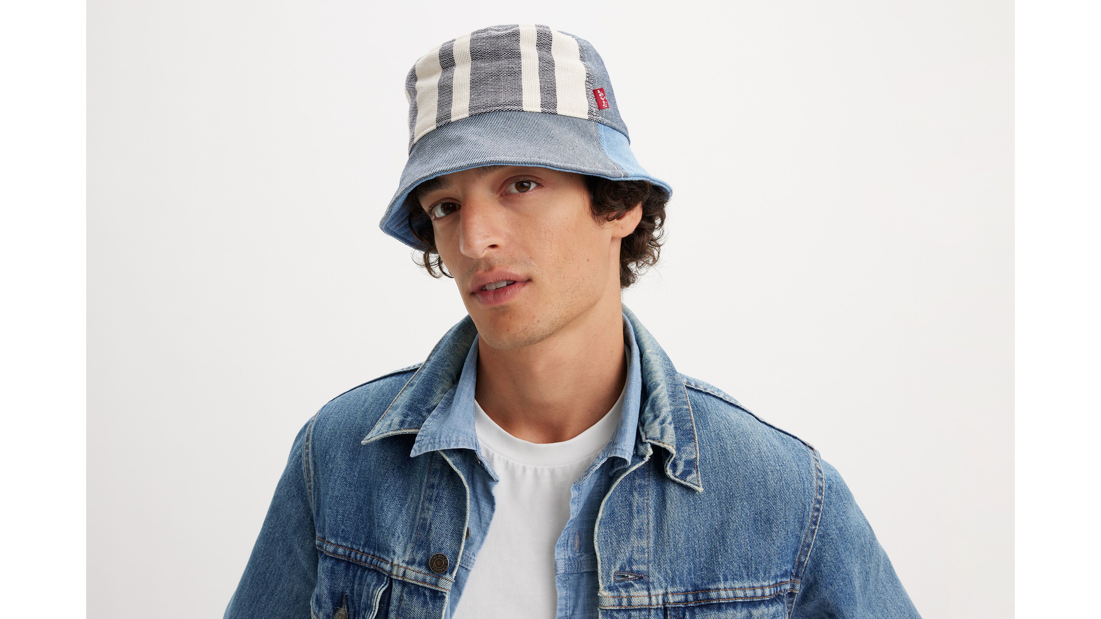 Levi's® Mercado Global Bucket Hat 2