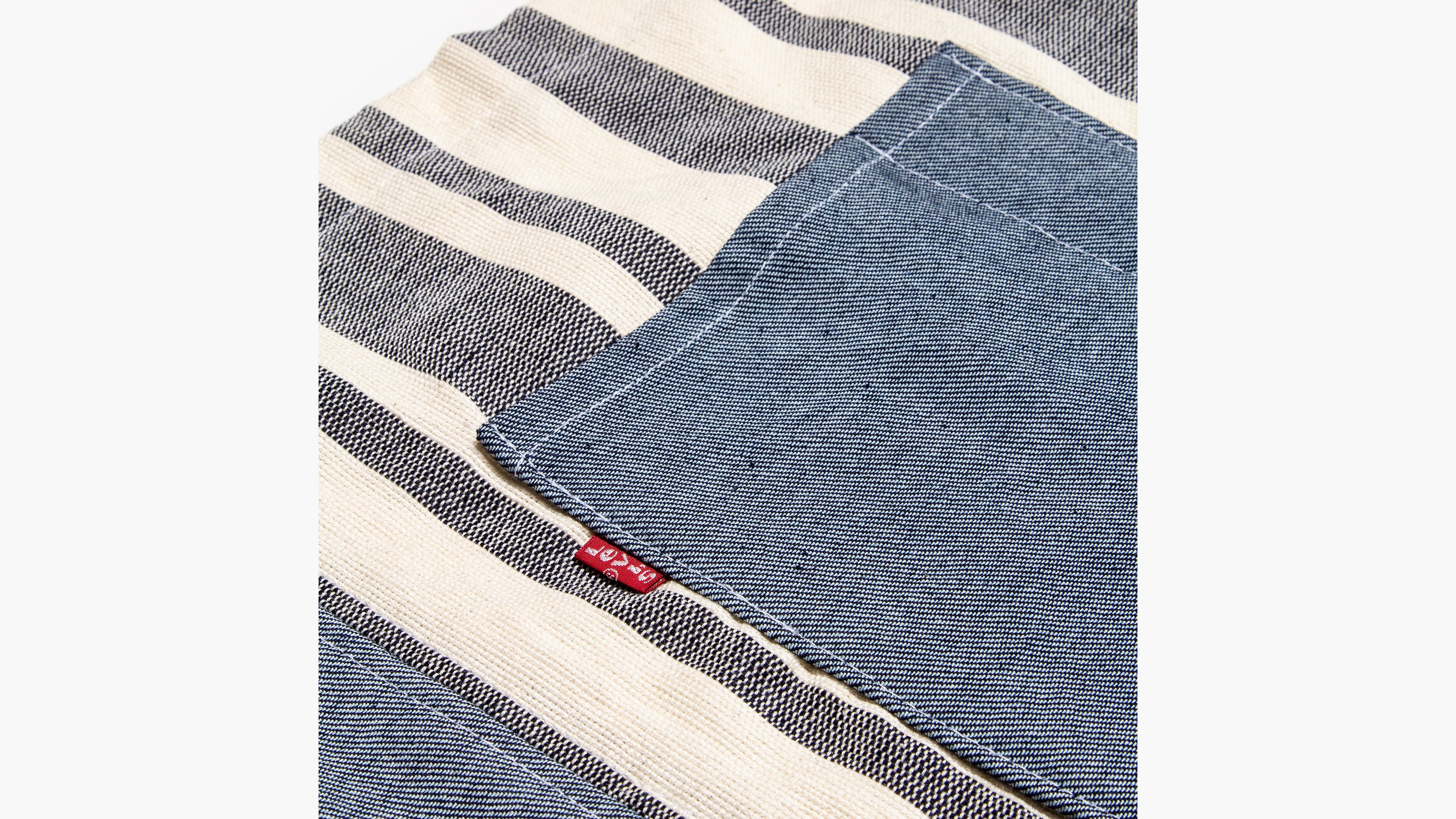 Levi's® Mercado Global Apron 2