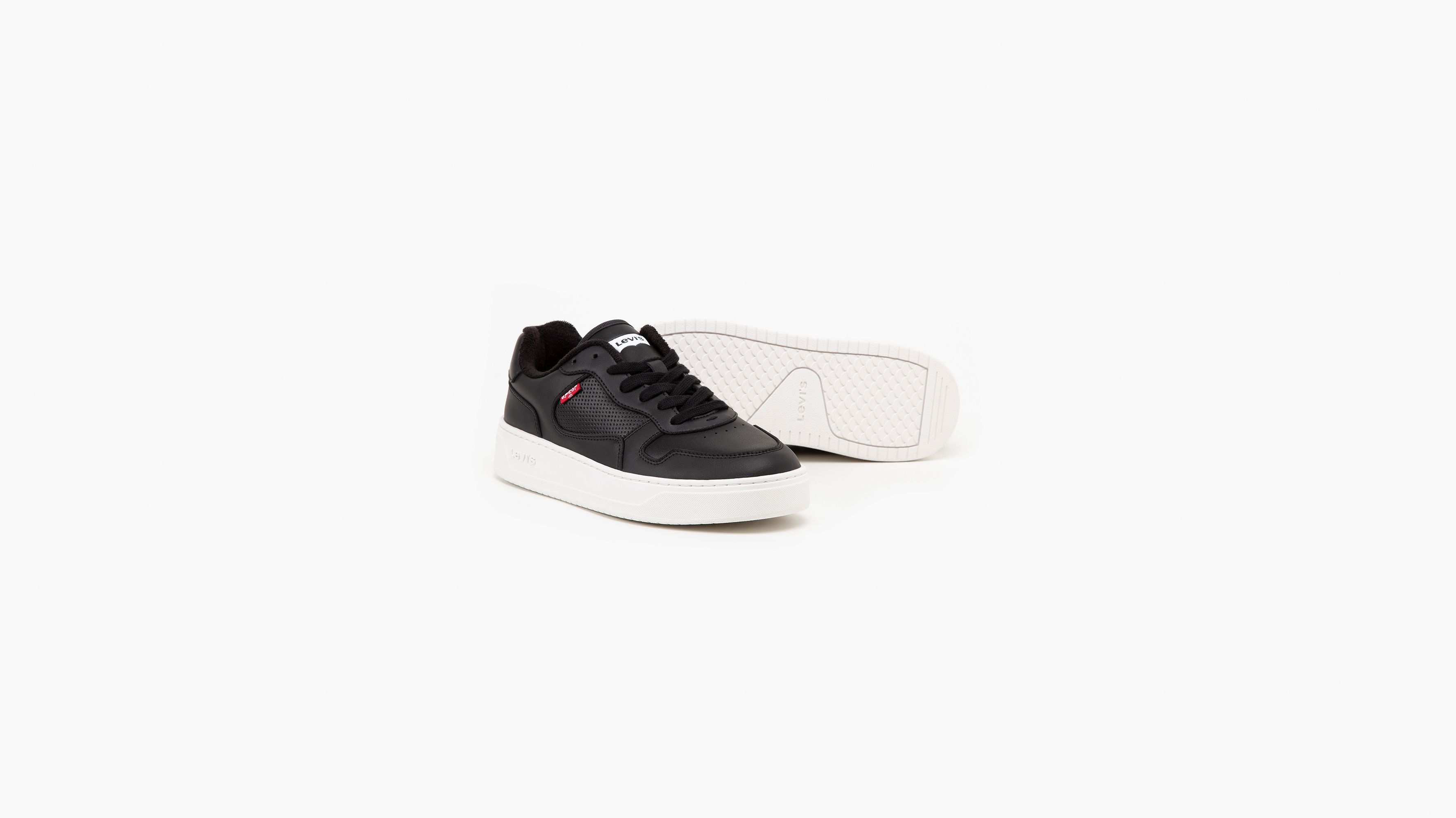 Black best sale levi trainers