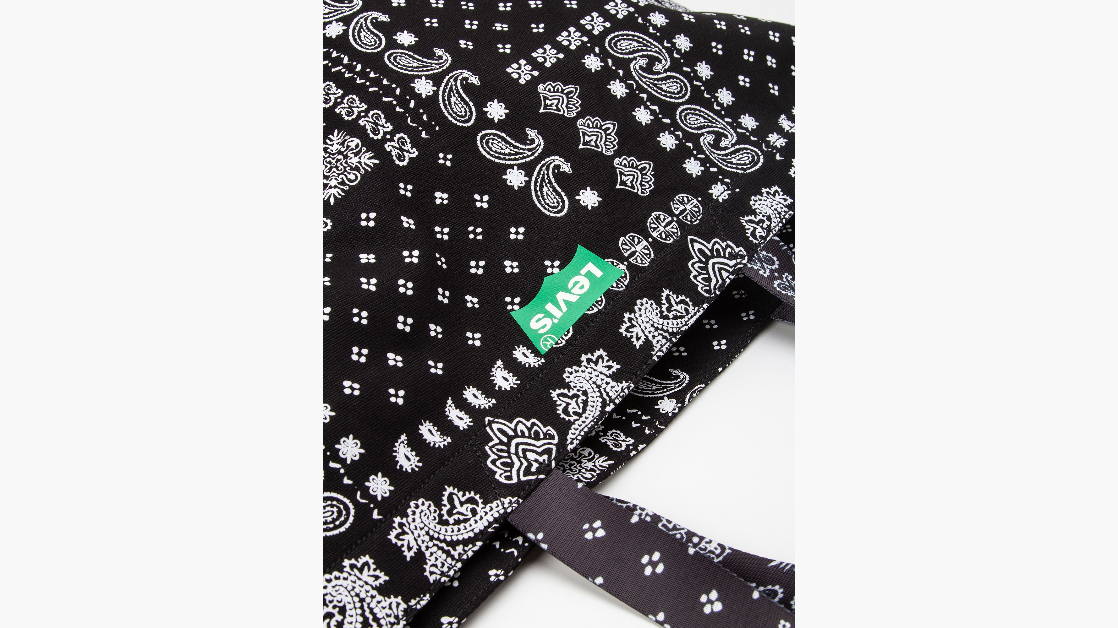 ❤充電台付き専用収納スタンド付属❣床やカーペットを傷付けない仕様♪❤掃除機 ❤充電台付き専用収納スタンド付属❣床やカーペットを傷付けない