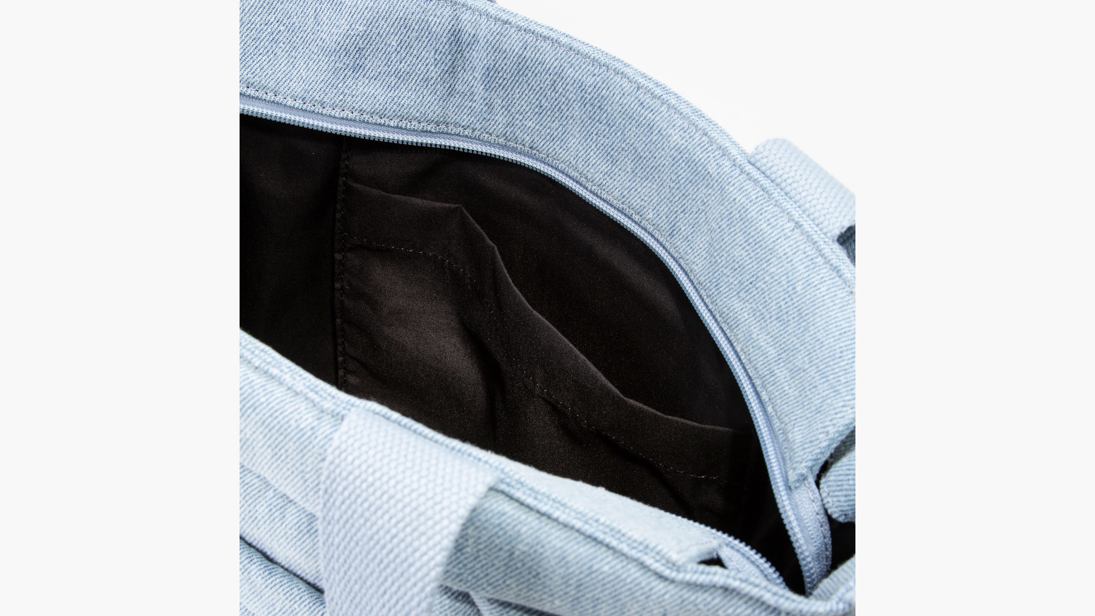 Levi's® Holiday Icon Tote Bag 4